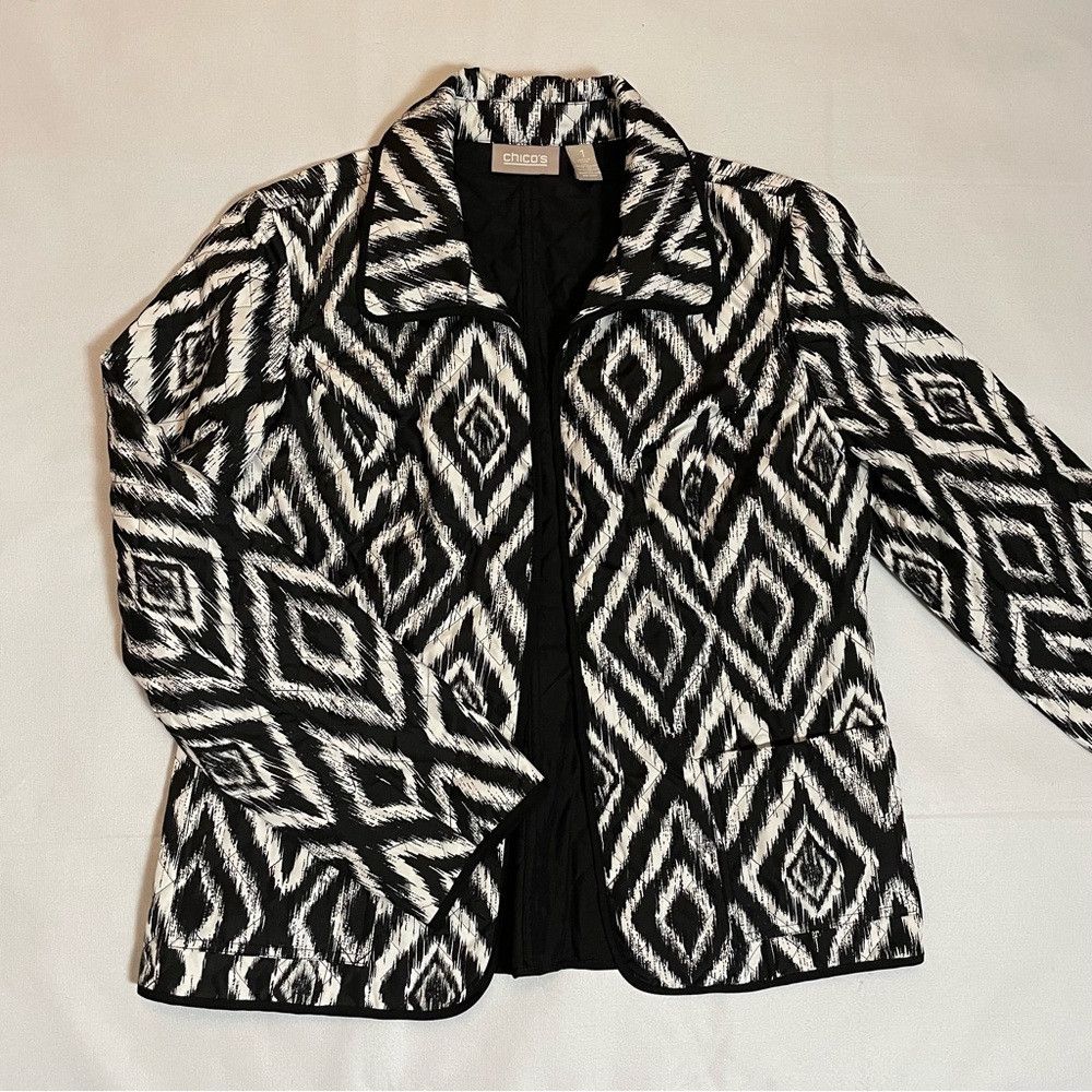Chicos Chico's Quilted Black White Collared Open Front Jacket Size Size M / US 6-8 / IT 42-44 - 5 Thumbnail