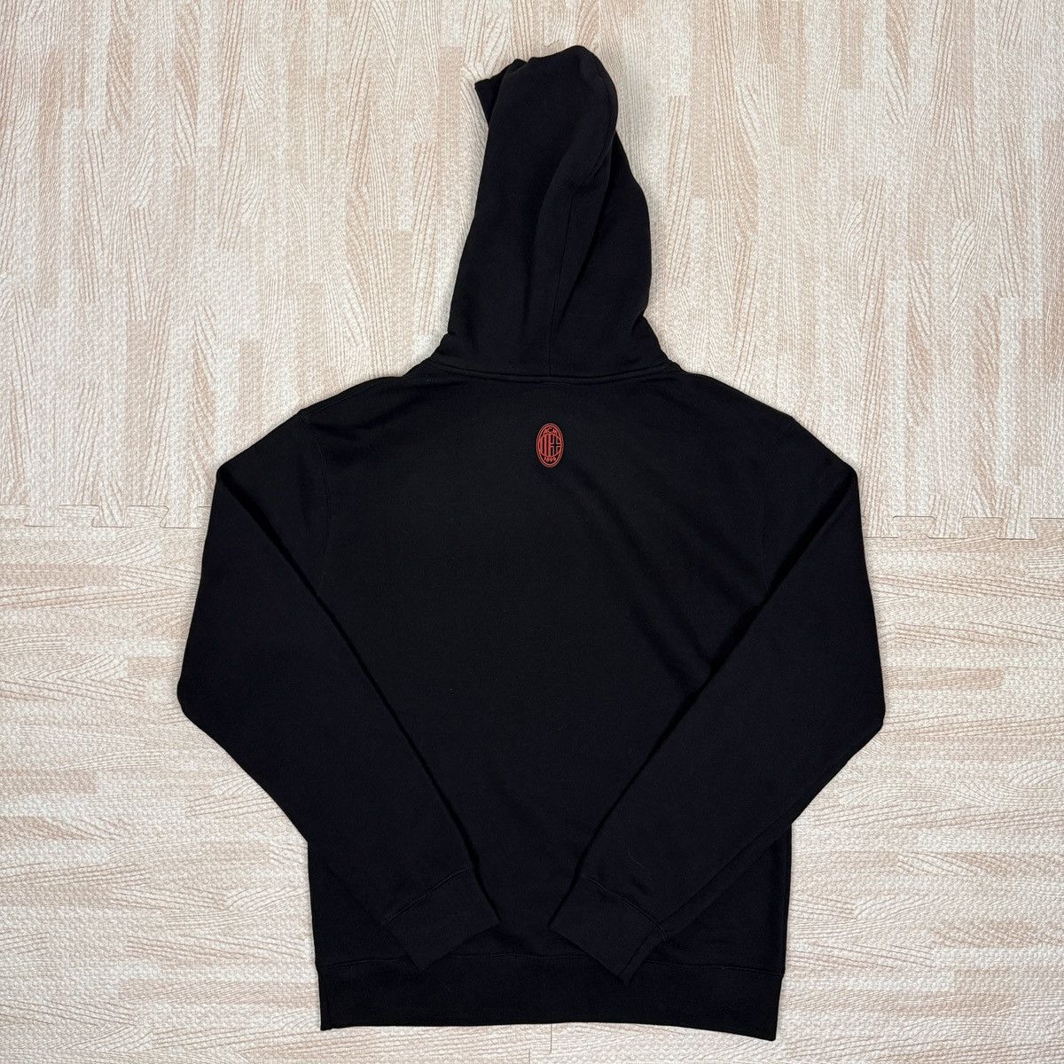 Other NWT Official AC Milan Black Red Logo Graphic Pullover Hoodie Size US M / EU 48-50 / 2 - 6 Thumbnail