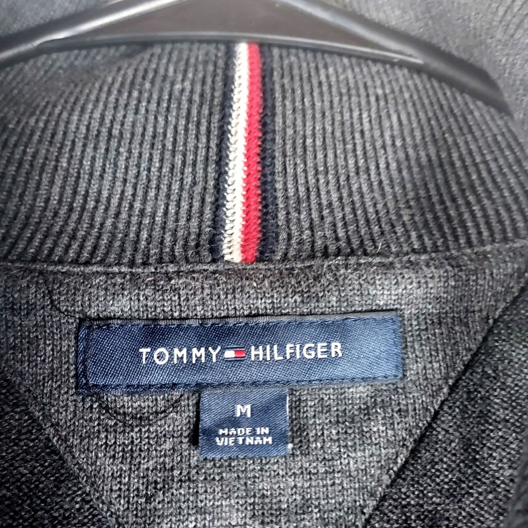 Tommy Hilfiger Tommy Hilfiger Men’s Gray 100% Cotton Quarter Zip Sweater Size M Pullover Logo Casual Knit Long Sleeve Regular Fit Size US M / EU 48-50 / 2 - 4 Thumbnail