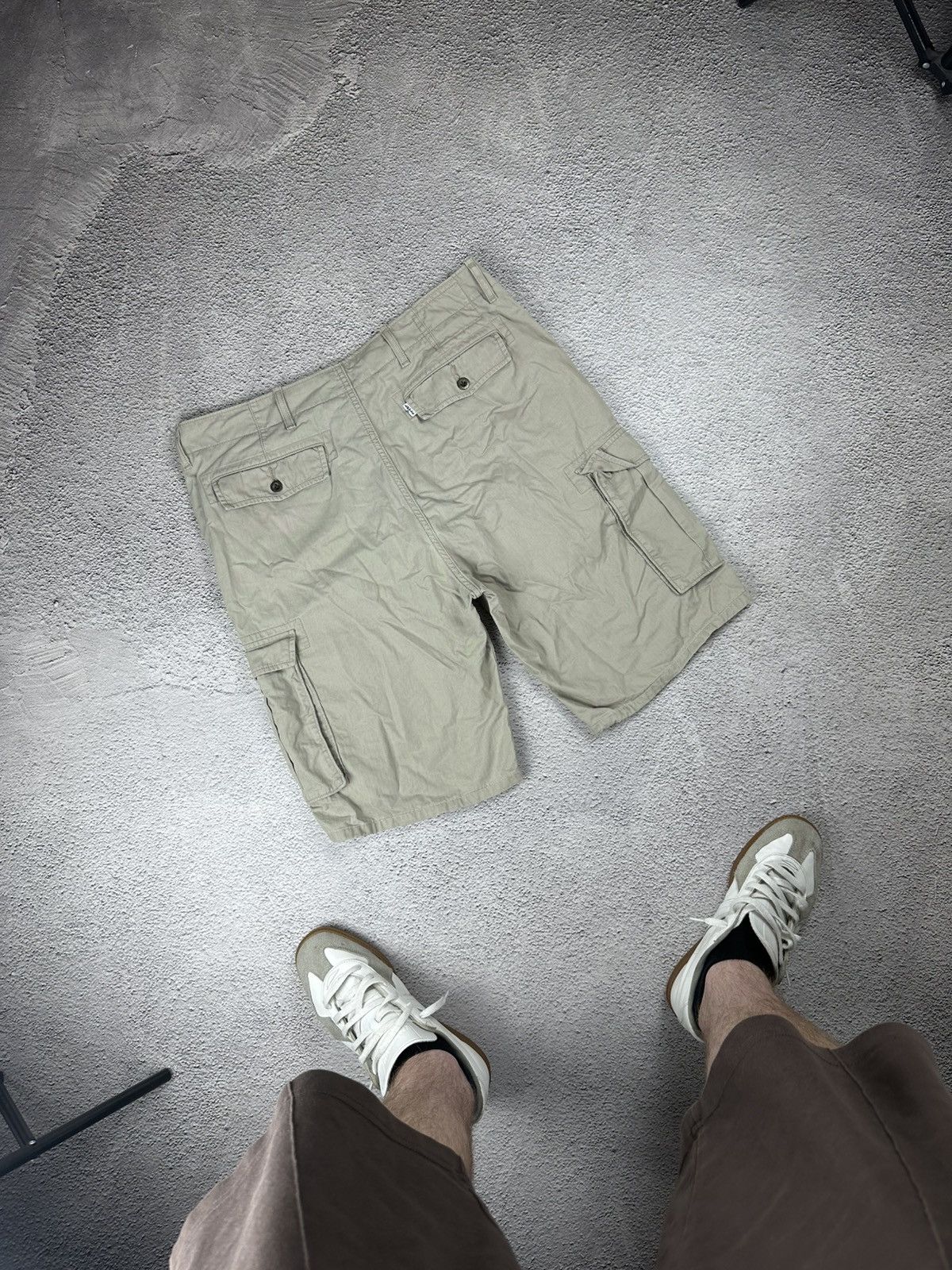 Levi's Vintage Levis Cargo Short Y2K Baggy Streetwear White Label Size US 34 / EU 50 - 1 Thumbnail