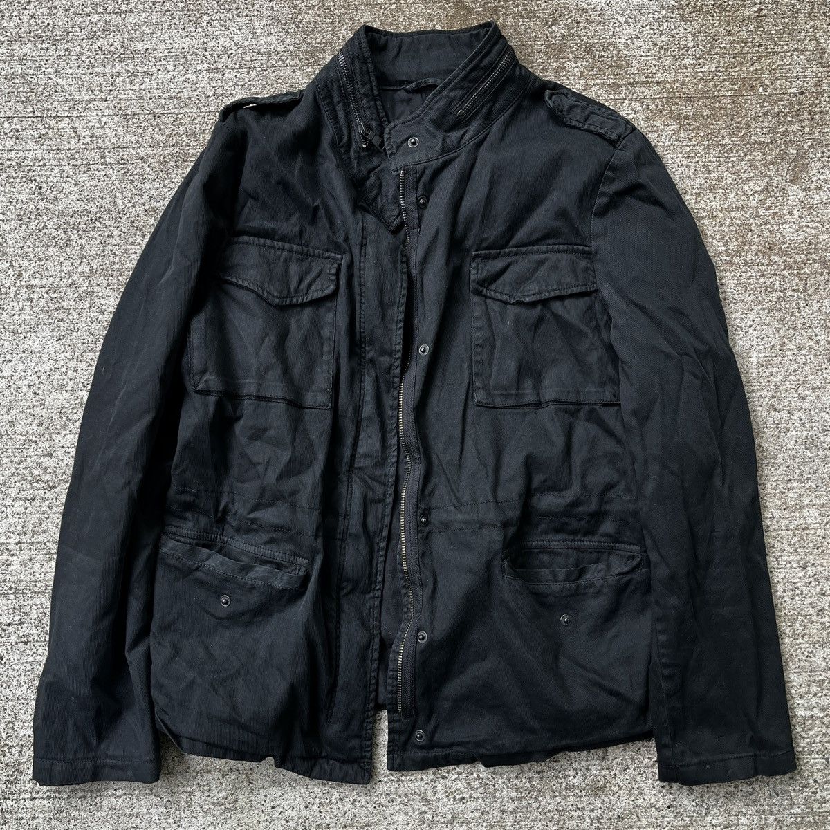 Vintage Vintage Black Multi Pocket Jacket Size L Y2K 00’s Size US L / EU 52-54 / 3 - 1 Thumbnail