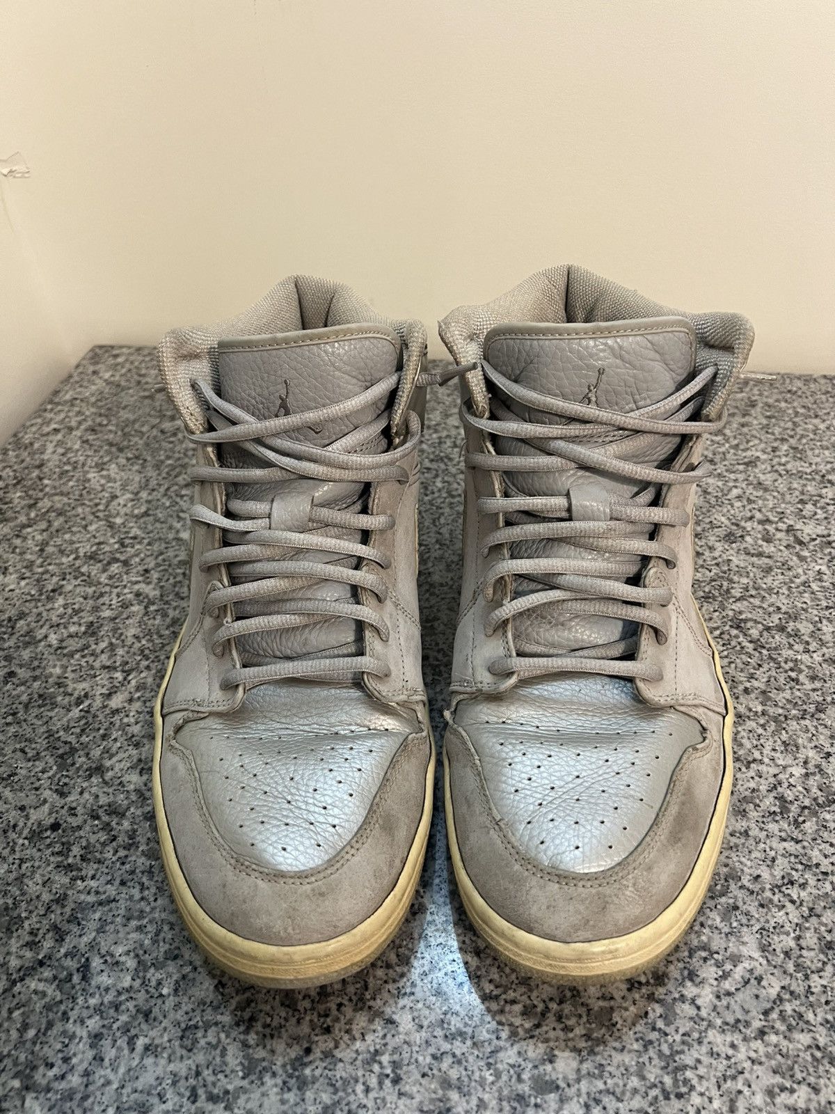 Jordan Brand 2001 Japan Grey Jordan 1 (11,535/50,000) Size US 13 / EU 46 - 2 Thumbnail