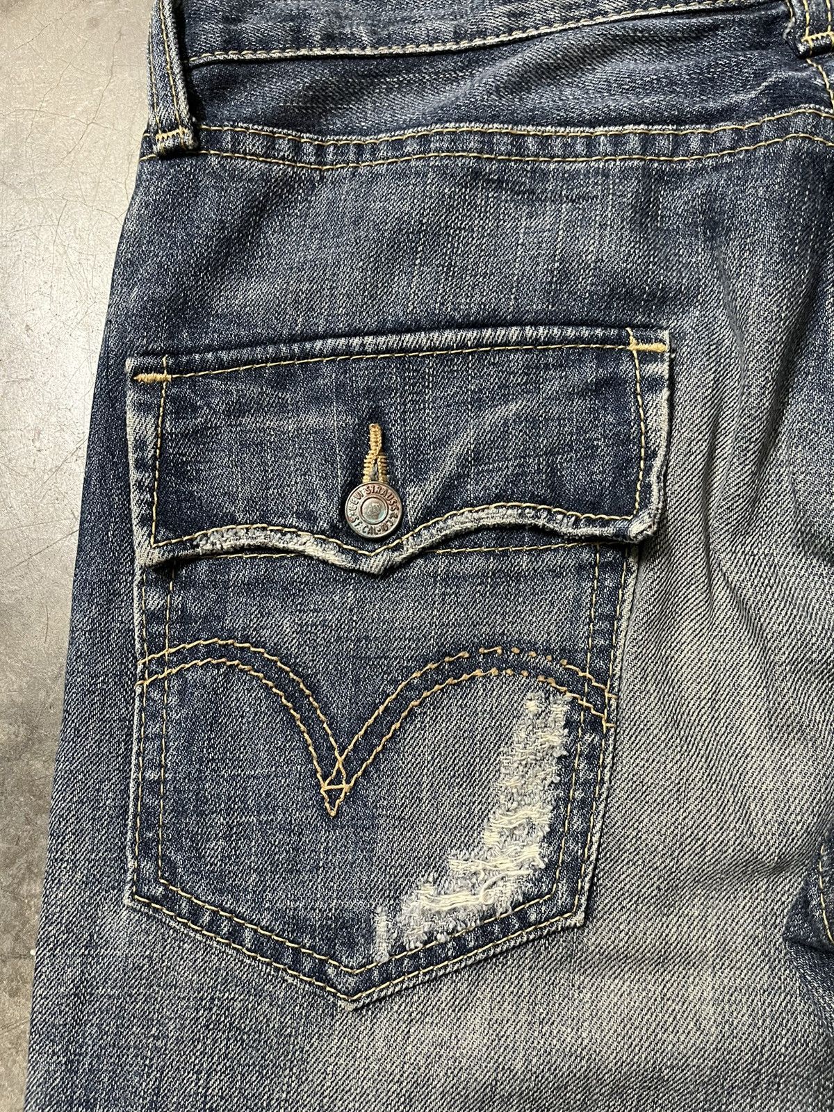 Levi's Vintage Levis 517 grunge distressed bootcut flare jeans Size US 31 - 11 Thumbnail