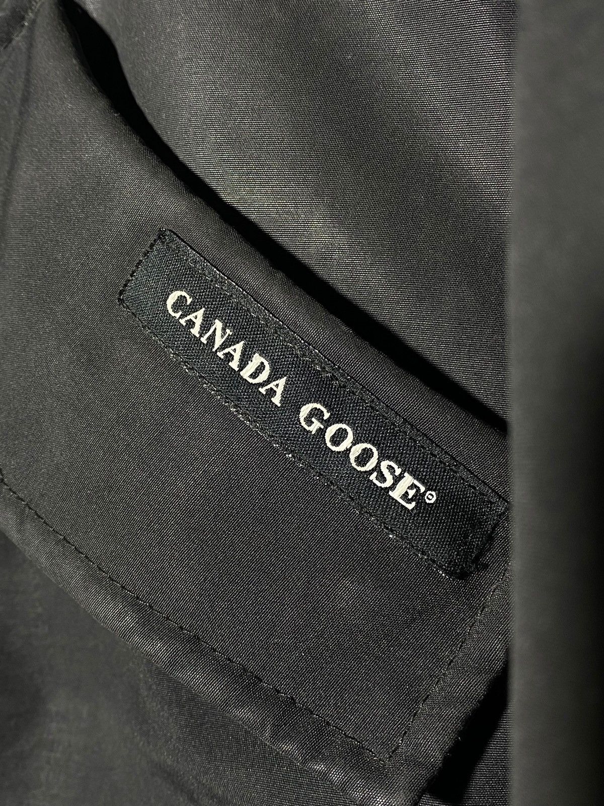 Canada Goose Canada Goose Parka Fur Trim Arctic Program Jacket 2580L Size XS / US 0-2 / IT 36-38 - 17 Thumbnail