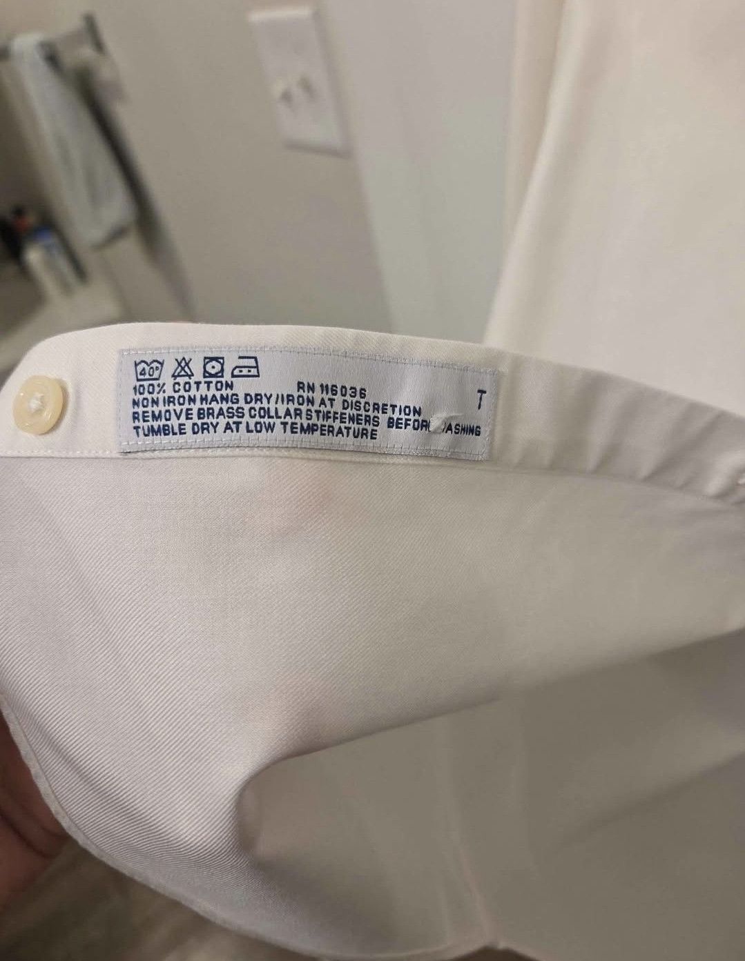 Other TWO Men's Small Slim / 14 - 14.5 White Dress Shirts Size US S / EU 44-46 / 1 - 6 Thumbnail
