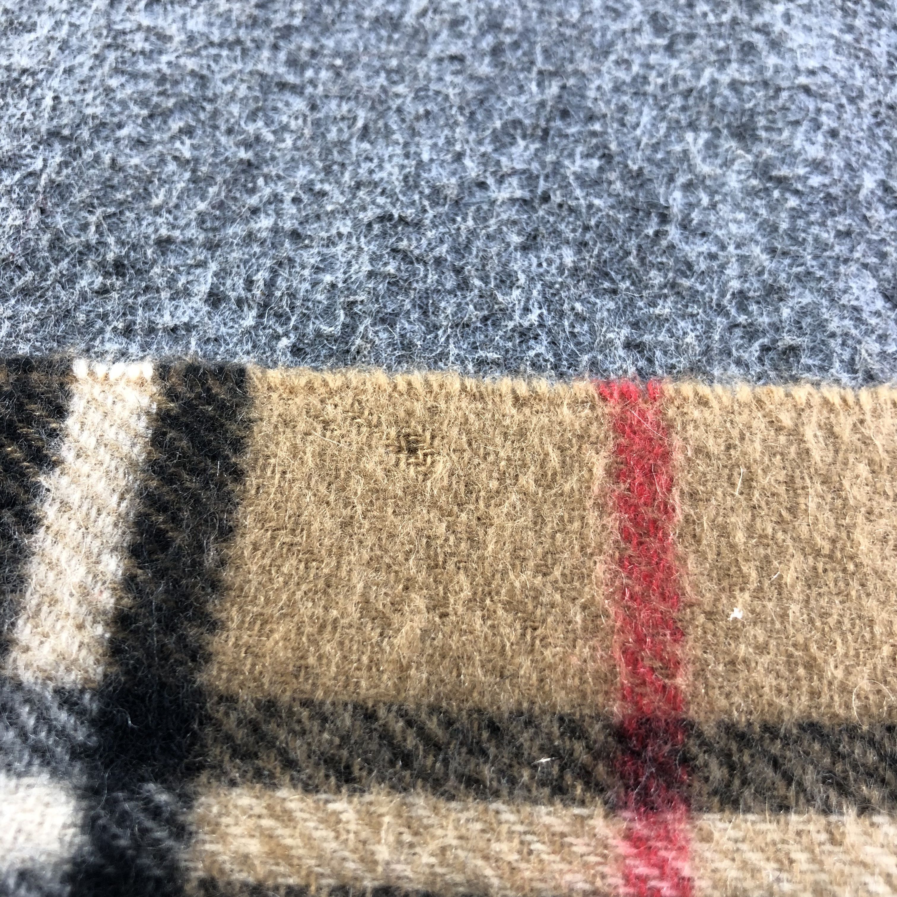 Burberry Burberrys Nova Check Tan Cashmere Scarf Muffler V1781 Size ONE SIZE - 10 Thumbnail
