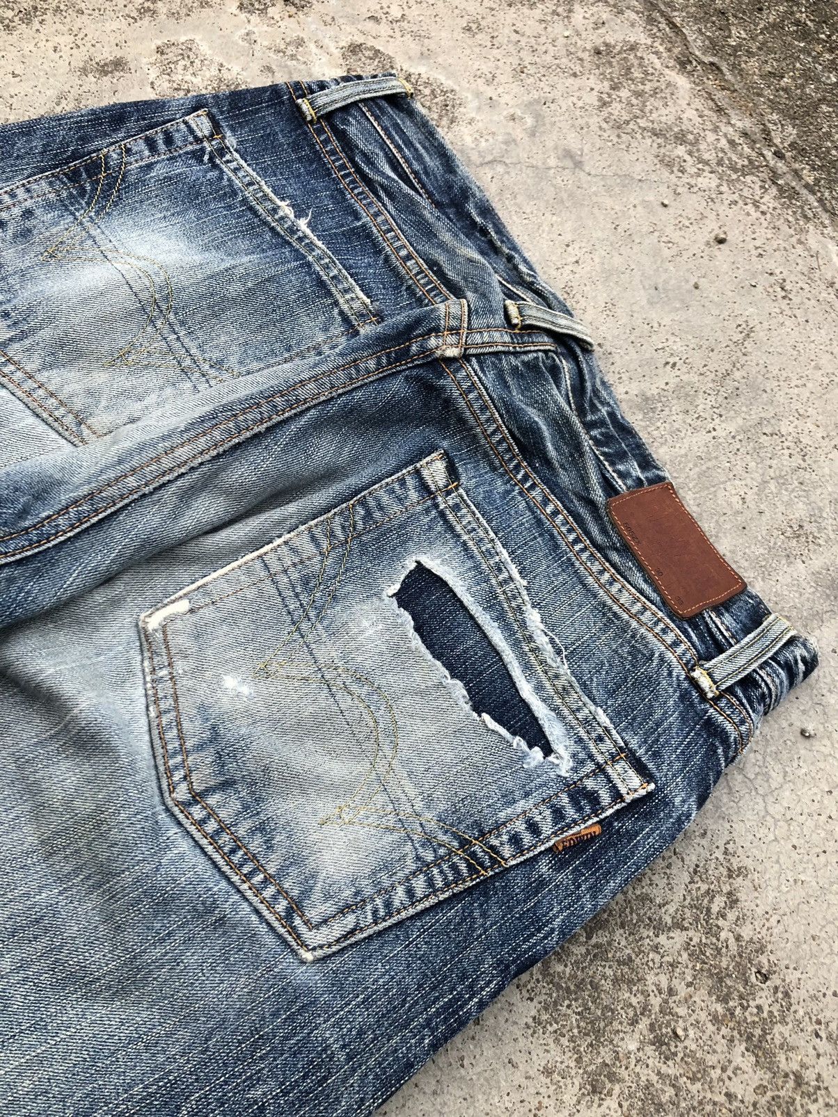 Edwin VINTAGE EDWIN SELVEDGE DISTRESSED DENIM Size US 30 / EU 46 - 10 Thumbnail