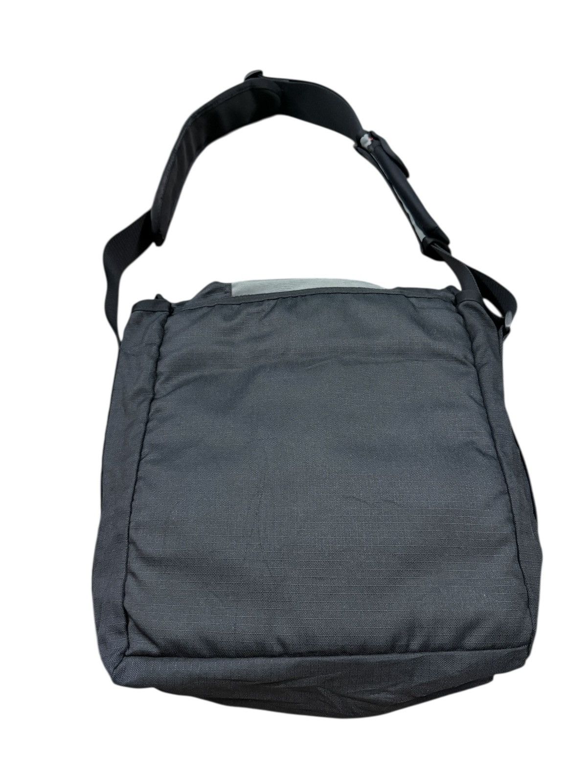 Vintage VINTAGE NIKE ACG MASSENGER BAG Size ONE SIZE - 6 Thumbnail