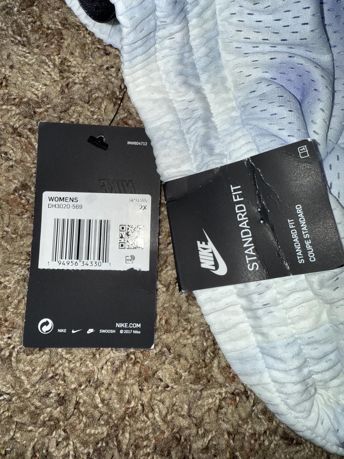 Nike Nike Women’s Sportswear Icon Clash Mesh Shorts Size 42" / US 20 - 10 Thumbnail