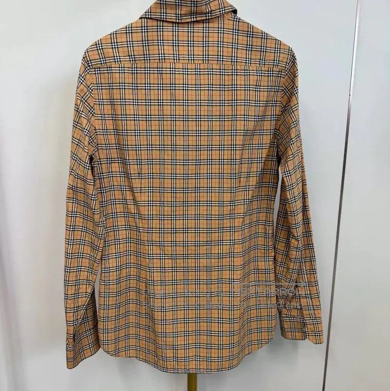 MR & MRS ITALY Burberry Khaki Plaid Women's Shirt. Size M / US 6-8 / IT 42-44 - 2 Thumbnail