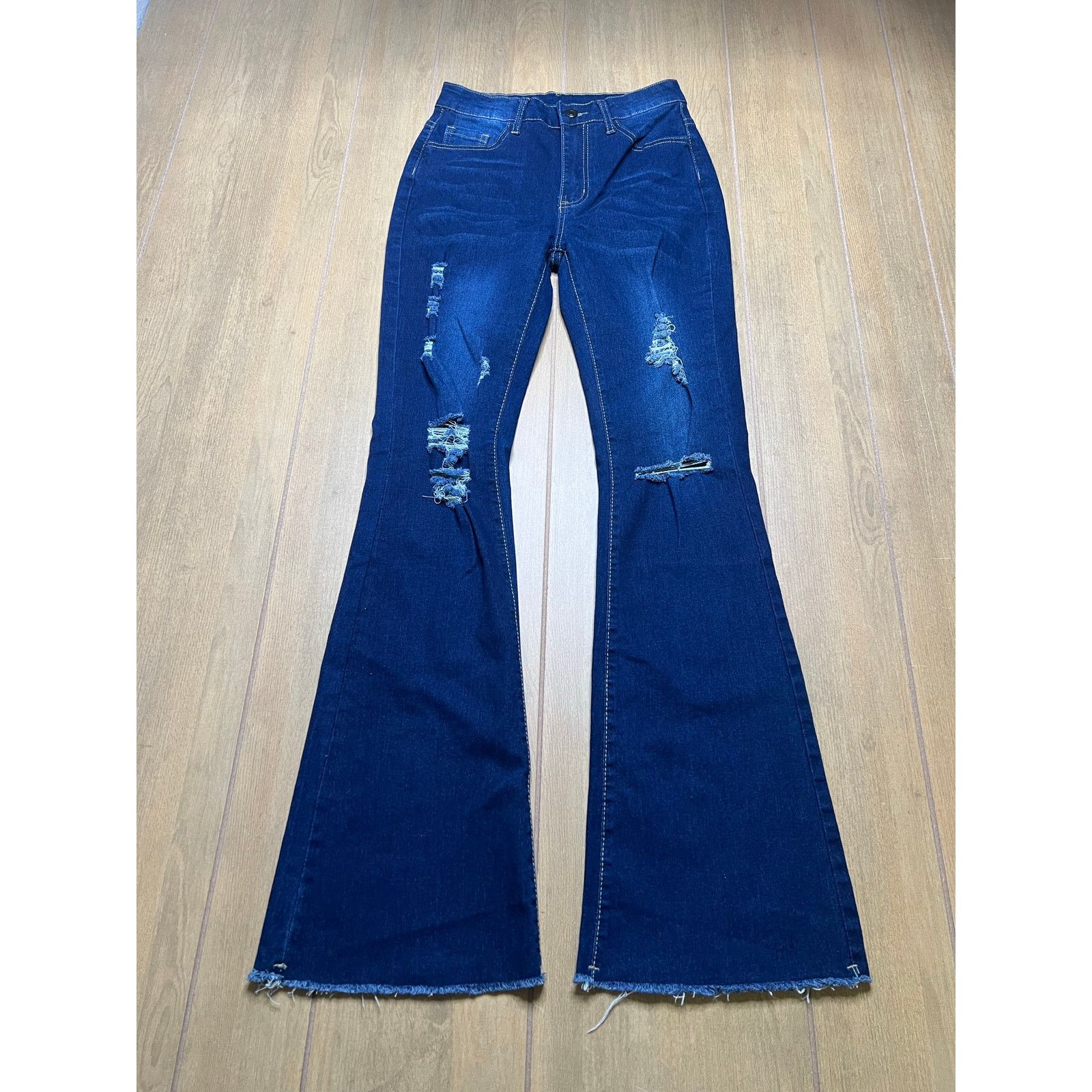 Vintage Vintage Look blue high-rise distressed flare Jeans Sz 25x30 Size 25" / US 0 / IT 36 - 2 Thumbnail