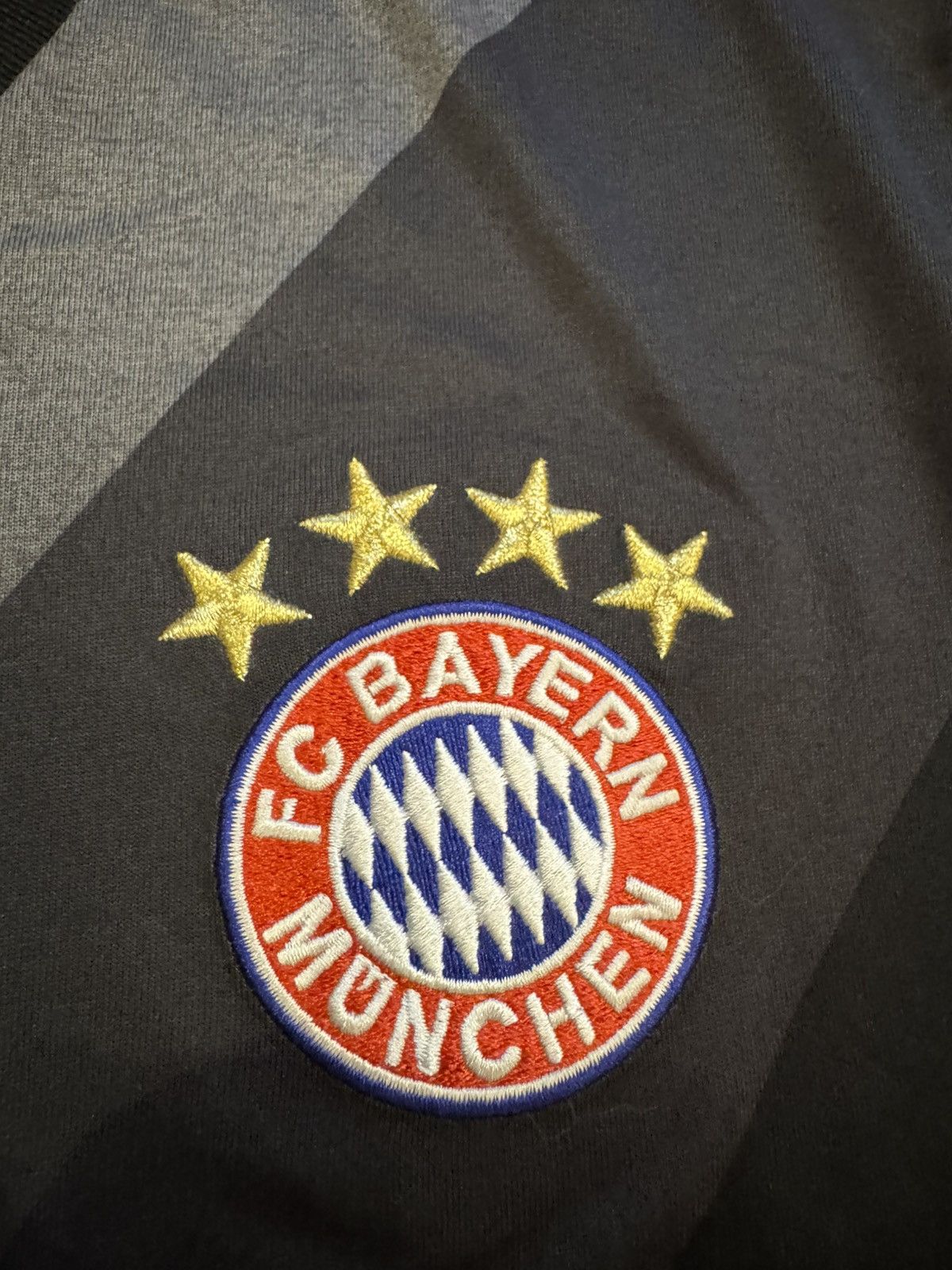 Adidas BAYERN MUNICH 2016 2017 AWAY FOOTBALL SHIRT ADIDAS SIZE XL Size US XL / EU 56 / 4 - 6 Thumbnail