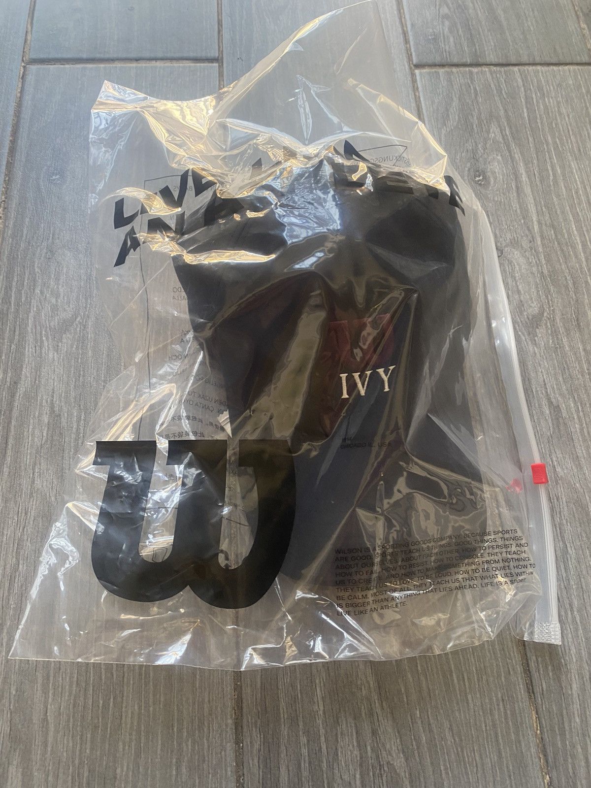 Kith × Wilson Kith Ivy Wilson Unlined Active Cap Size ONE SIZE - 4 Thumbnail