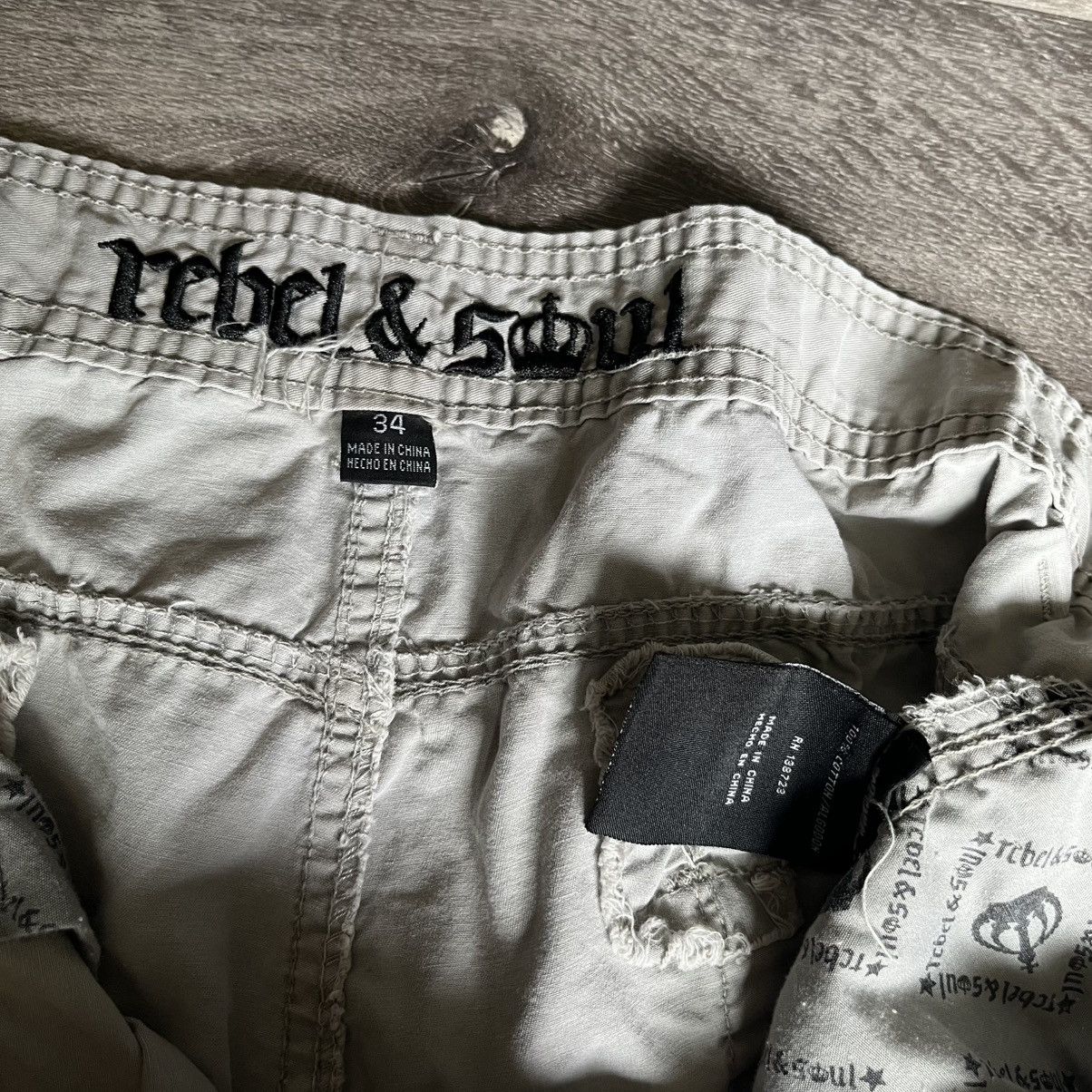 Vintage Vintage 2000s Rebel & Soul Cargo Pocket Skater Baggy Shorts Size US 34 / EU 50 - 8 Thumbnail
