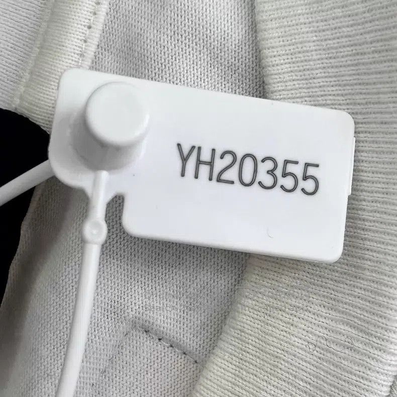 Louis Vuitton Louis Vuitton 25 new white big flower glitter beaded logo Size US XXL / EU 58 / 5 - 7 Thumbnail