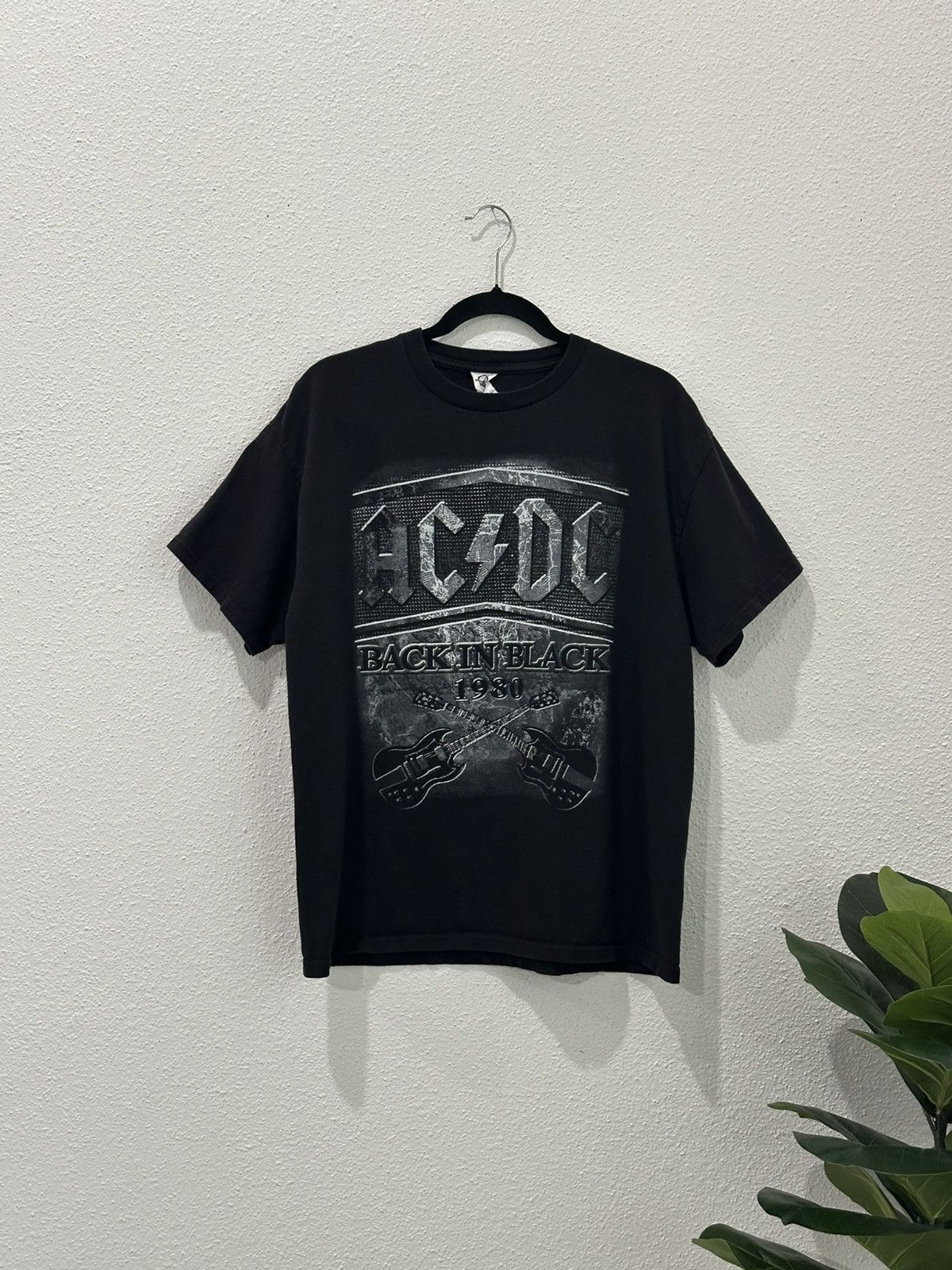Band Tees Vintage Y2K AC/DC Back In Black Band Tee Merch T-Shirt L Size US L / EU 52-54 / 3 - 1 Thumbnail