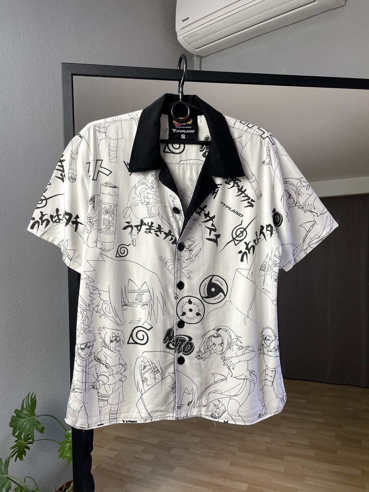 Japanese Brand × Vintage Vintage 2002 Naruto Graphic Tee Y2K T-Shirt Size US S / EU 44-46 / 1 - 1 Thumbnail