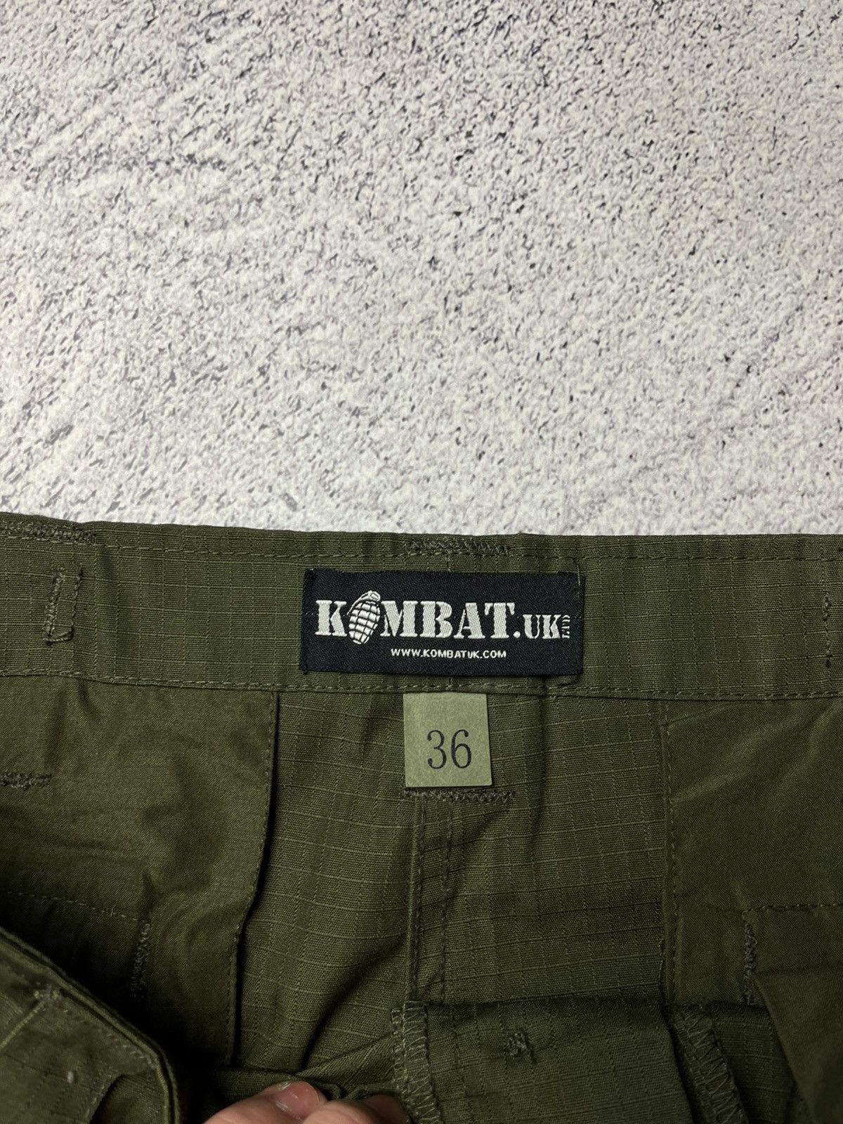 Japanese Brand RARE VINTAGE FADED STREETWEAR CAMO CARGO PANTS Y2K Size US 36 / EU 52 - 10 Thumbnail