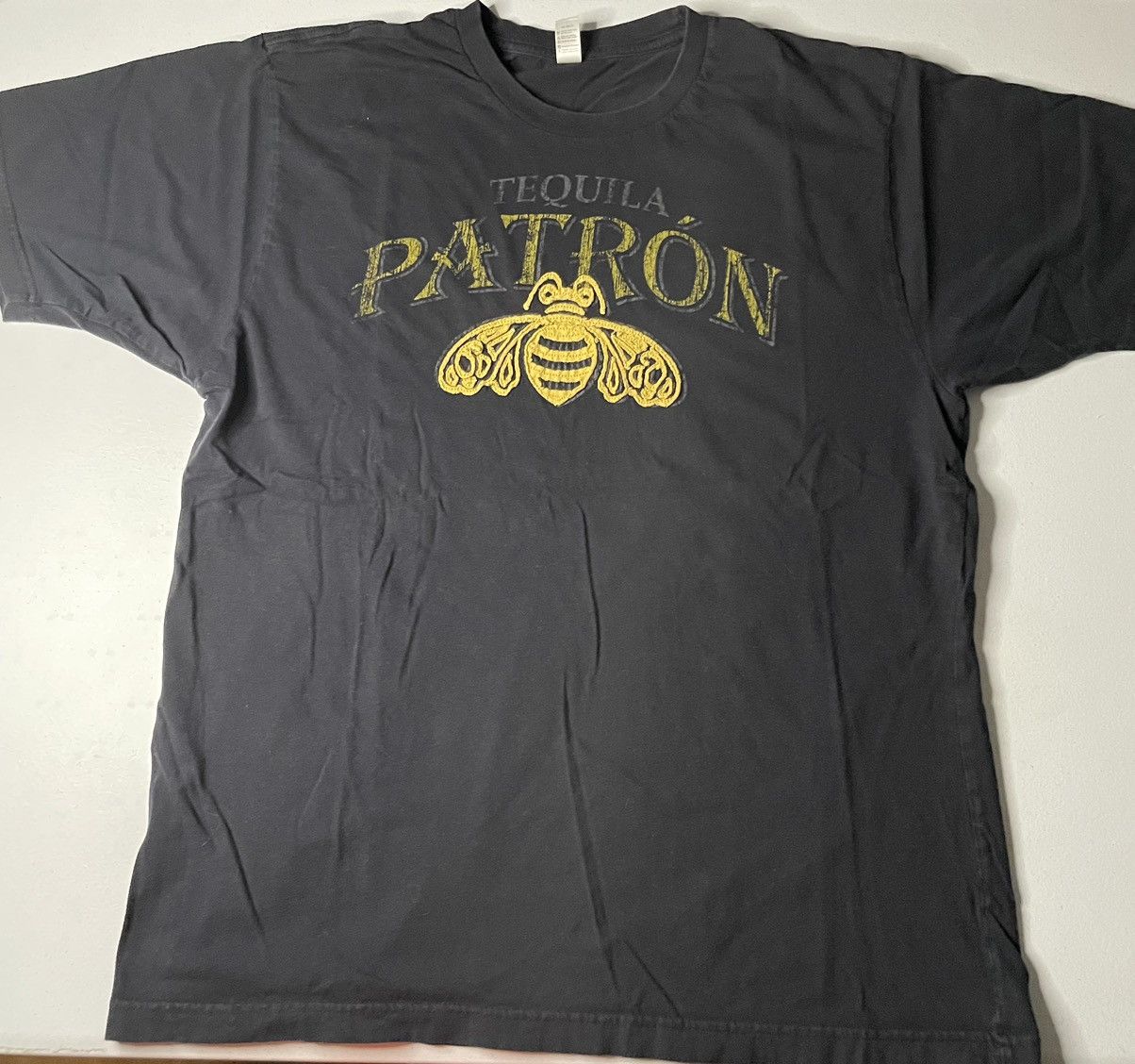 Anvil Vintage Y2K Patron Tequila bumble bee graphic T-shirt. Size US XL / EU 56 / 4 - 2 Thumbnail