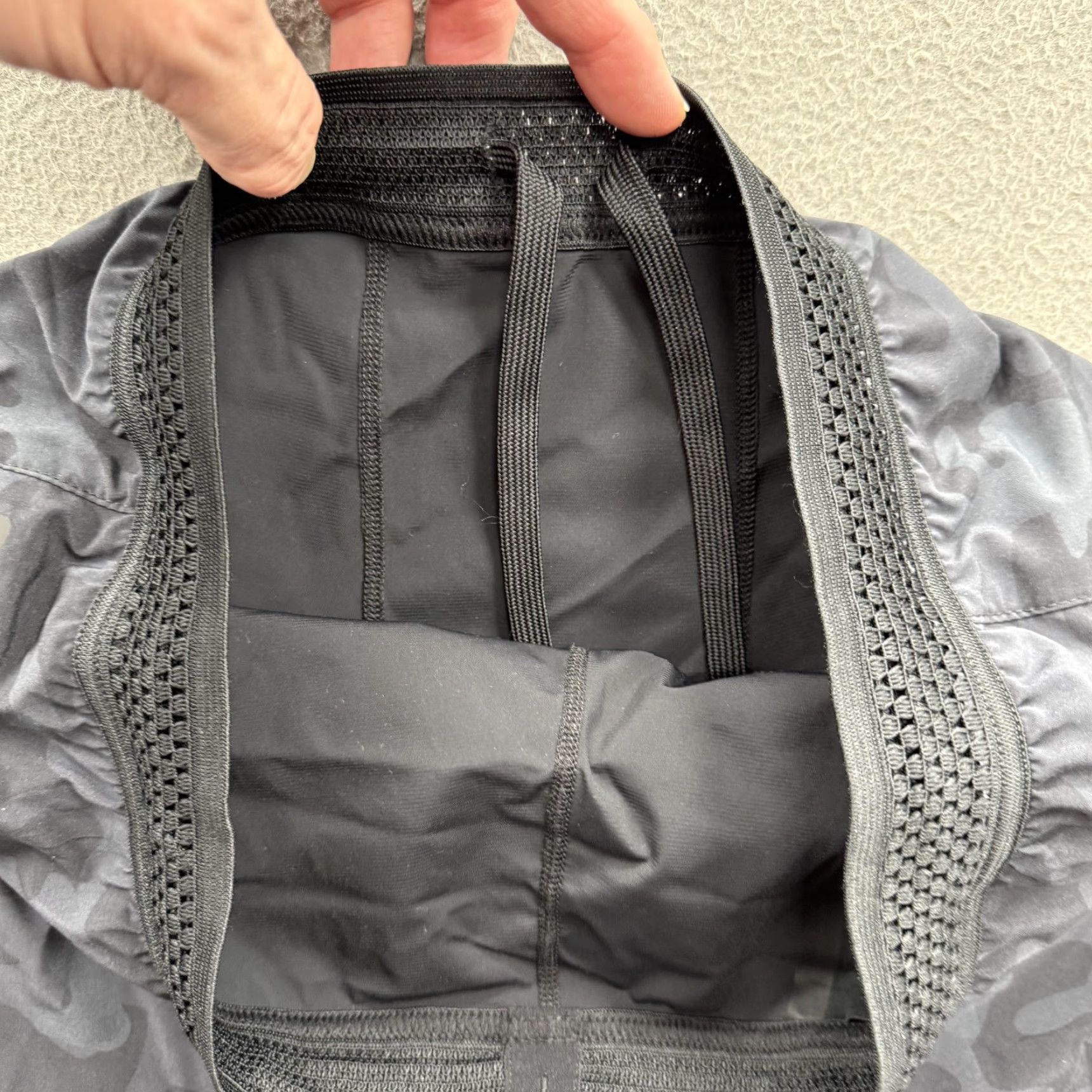 Ten Thousand Ten Thousand Session Shorts Mens Medium Blue Camo 7 Inseam Pockets Lightweight Breathable Quick Dry Moisture Wicking Running Gym Size US 31 - 7 Thumbnail
