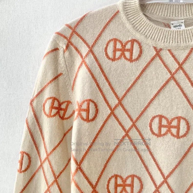 Hermes Hermes Knit Sweater in Khaki Size XXS / US 00 / IT 34 - 4 Thumbnail