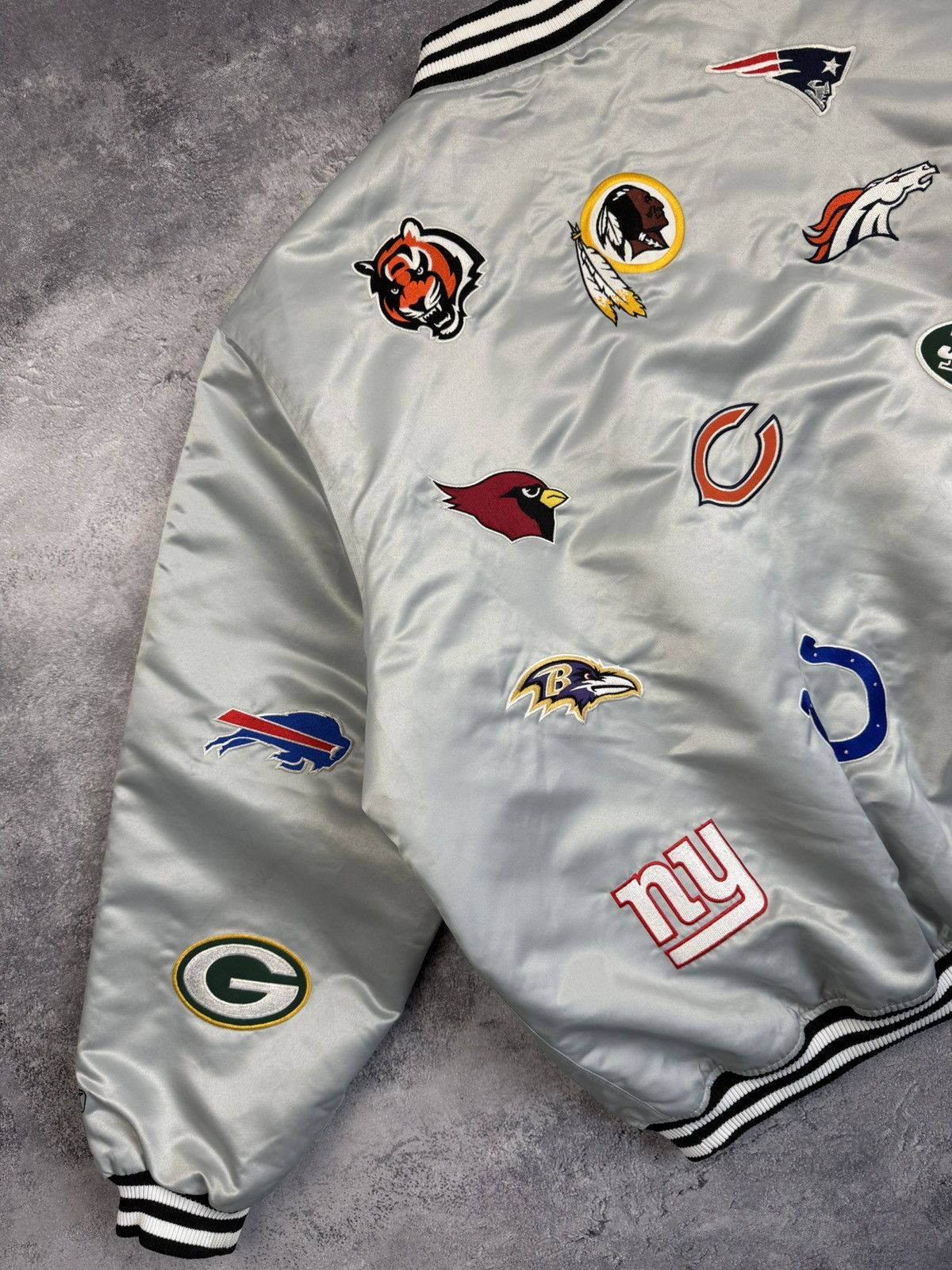 NFL Vintage NFL Reebok All Over Team Logo Patch Bomber Jacket Size US XXL / EU 58 / 5 - 16 Thumbnail