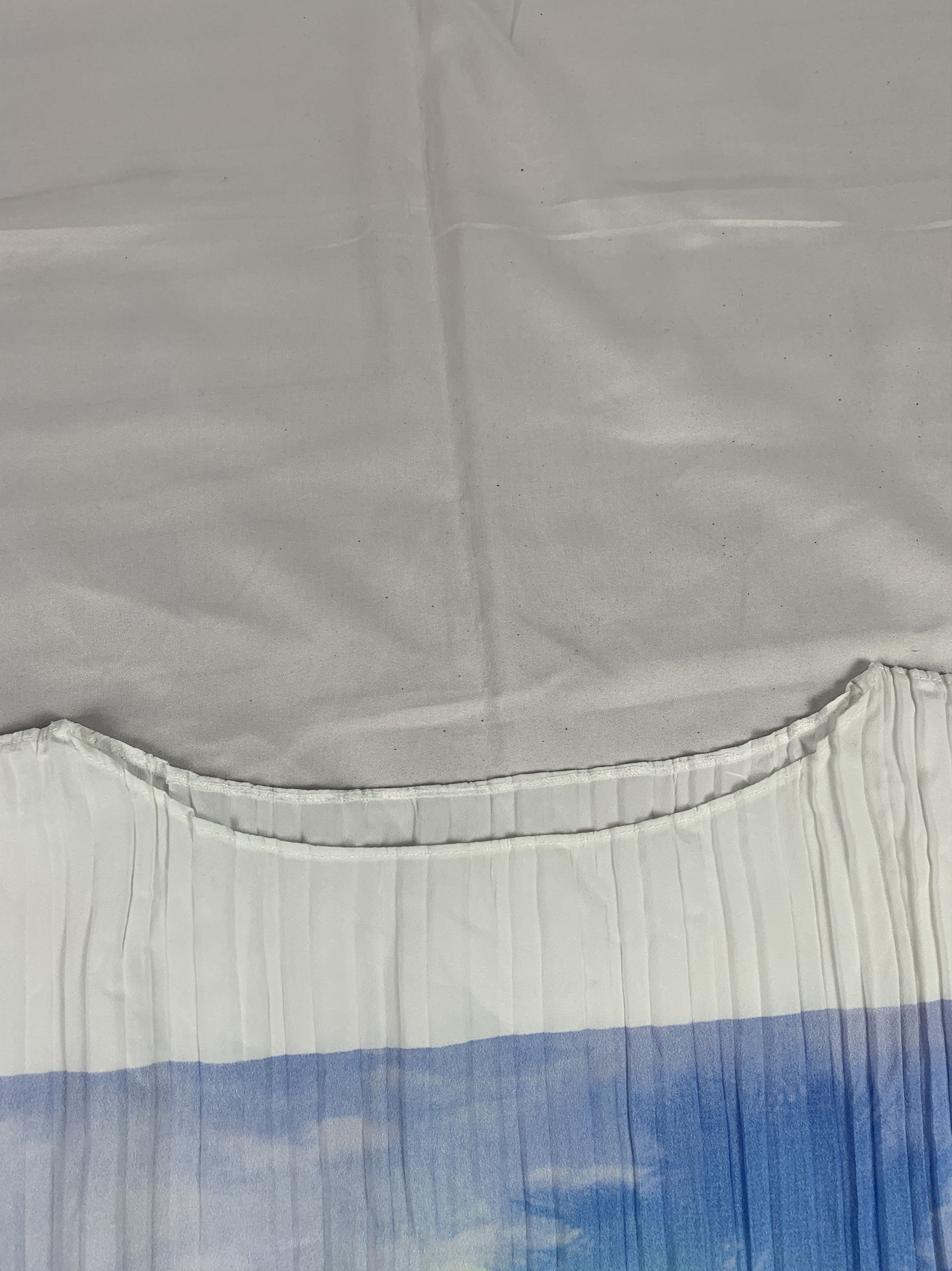 Japanese Brand White Printed Pleated Loose Fit Blouse (One Size) Size ONE SIZE - 6 Thumbnail