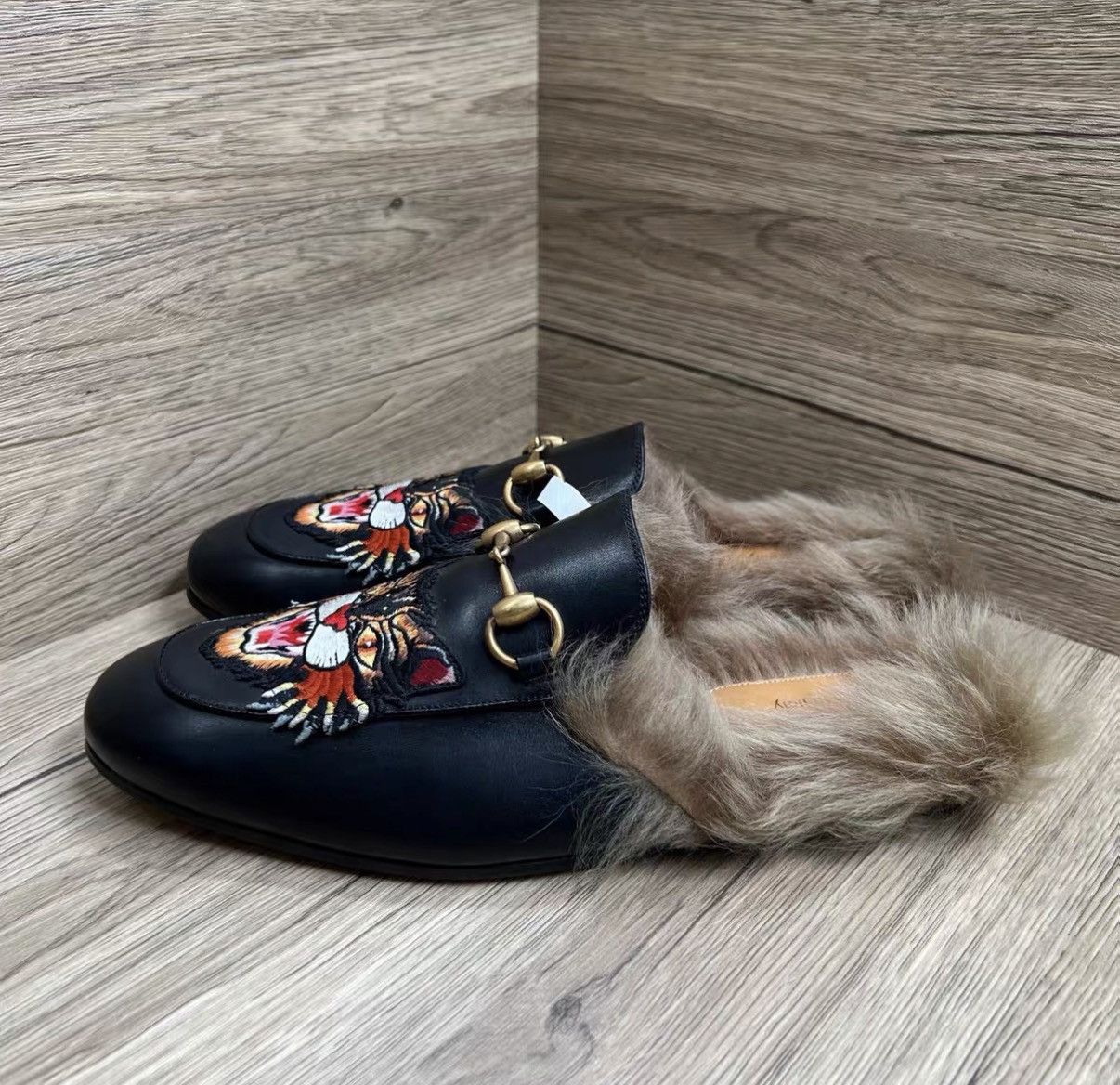 Gucci Gucci Cat Head Embroidered Mule Slides J41 Size US 11 / IT 41 - 1 Thumbnail