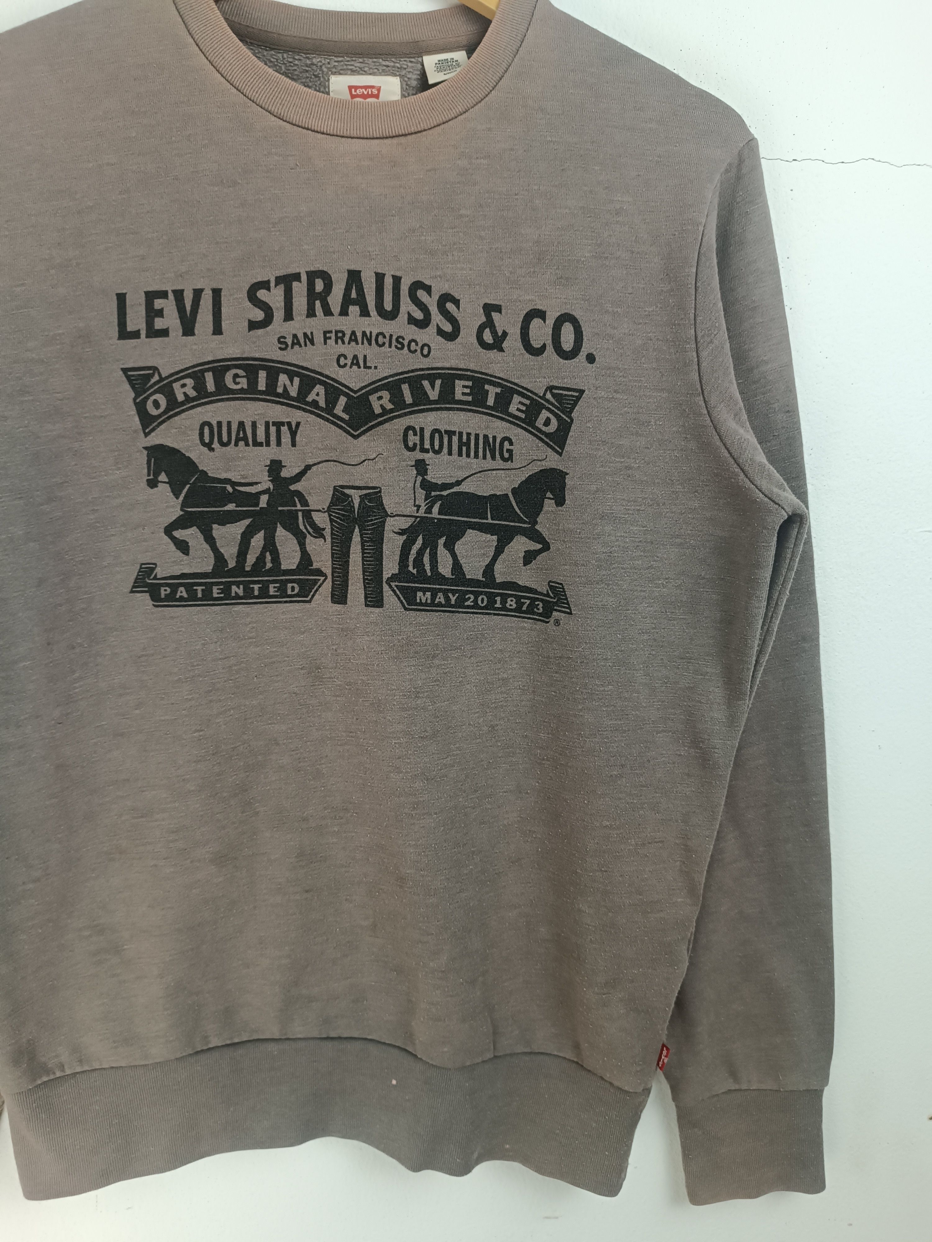 Levi's THRASHED FADED VINTAGE LEVI'S SWEATSHIRT VERY RARE PIECE Size US S / EU 44-46 / 1 - 6 Thumbnail