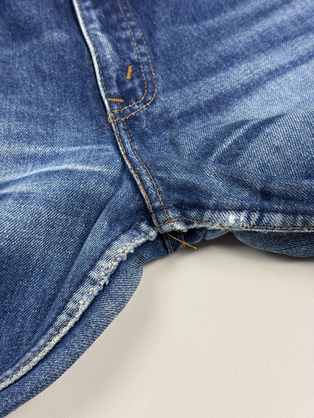Levi's 1980’s Vintage Levi’s 565 Washed Denim Leather Tab Jeans Size US 33 - 12 Thumbnail