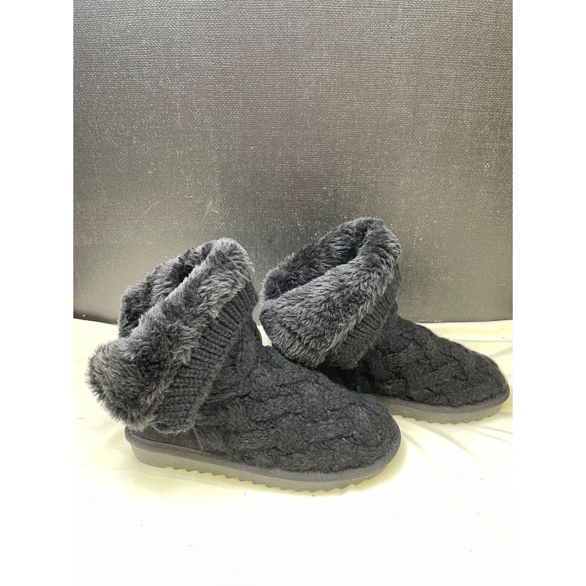 Other Podjerety Womens Black Knitted Fur Ankle Boots Size 7 SKU 67 Size US 7 / IT 37 - 4 Thumbnail