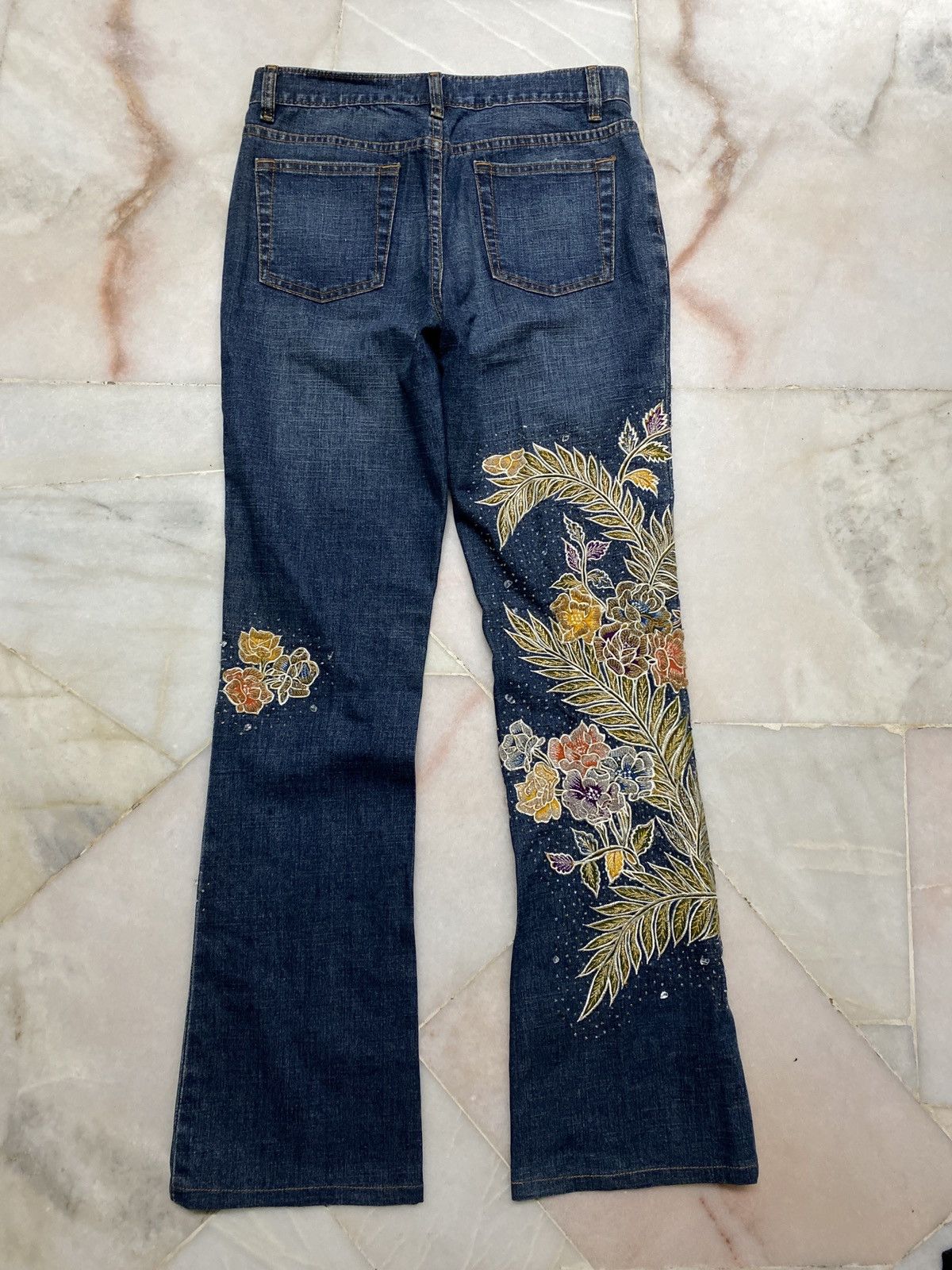 Japanese Brand Flared Japanese Art Denim Embroidered Floral Design Rare Size US 29 - 14 Thumbnail
