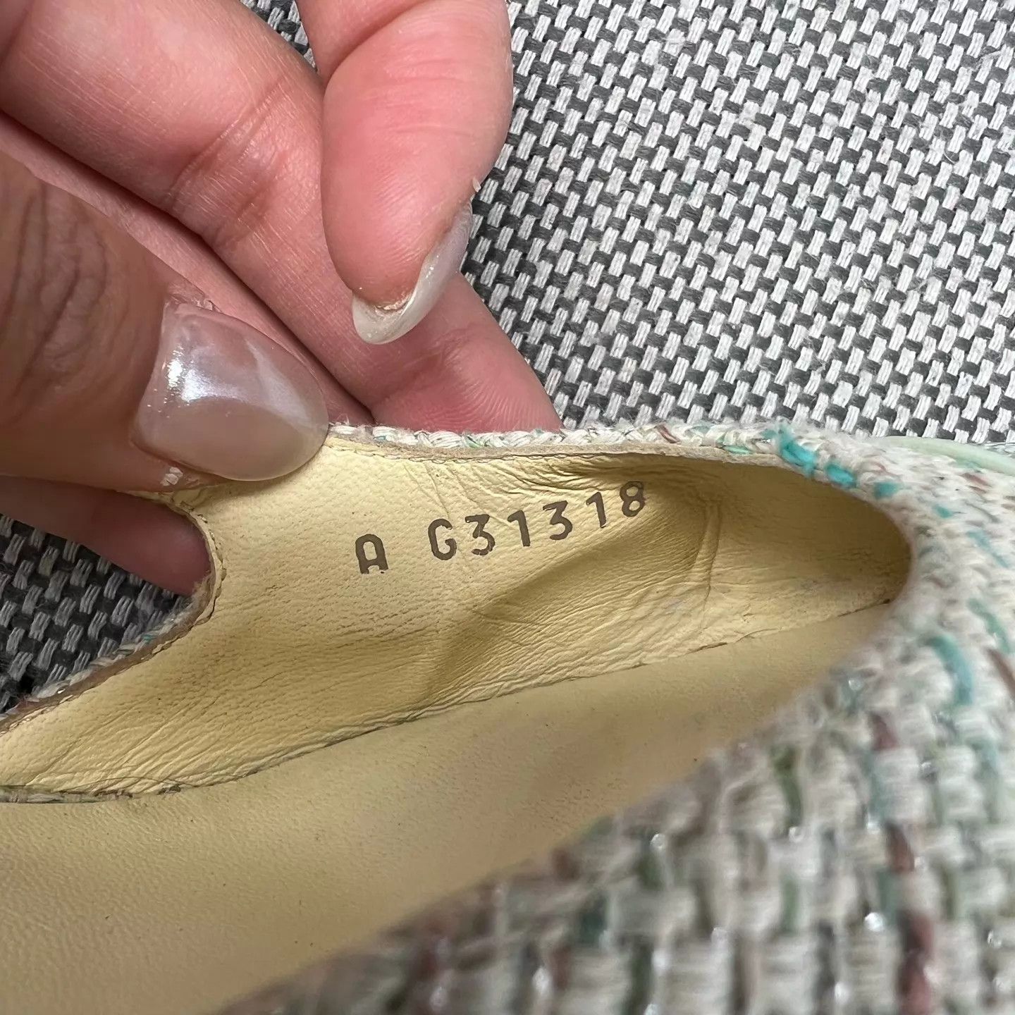 Chanel Chanel Tweed Panelled Block Heel Pumps 36.5 w/Box Size US 6 / IT 36 - 6 Thumbnail