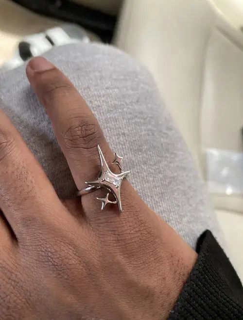 VIBE Abstract Star Crystal Ring Size ONE SIZE - 4 Thumbnail
