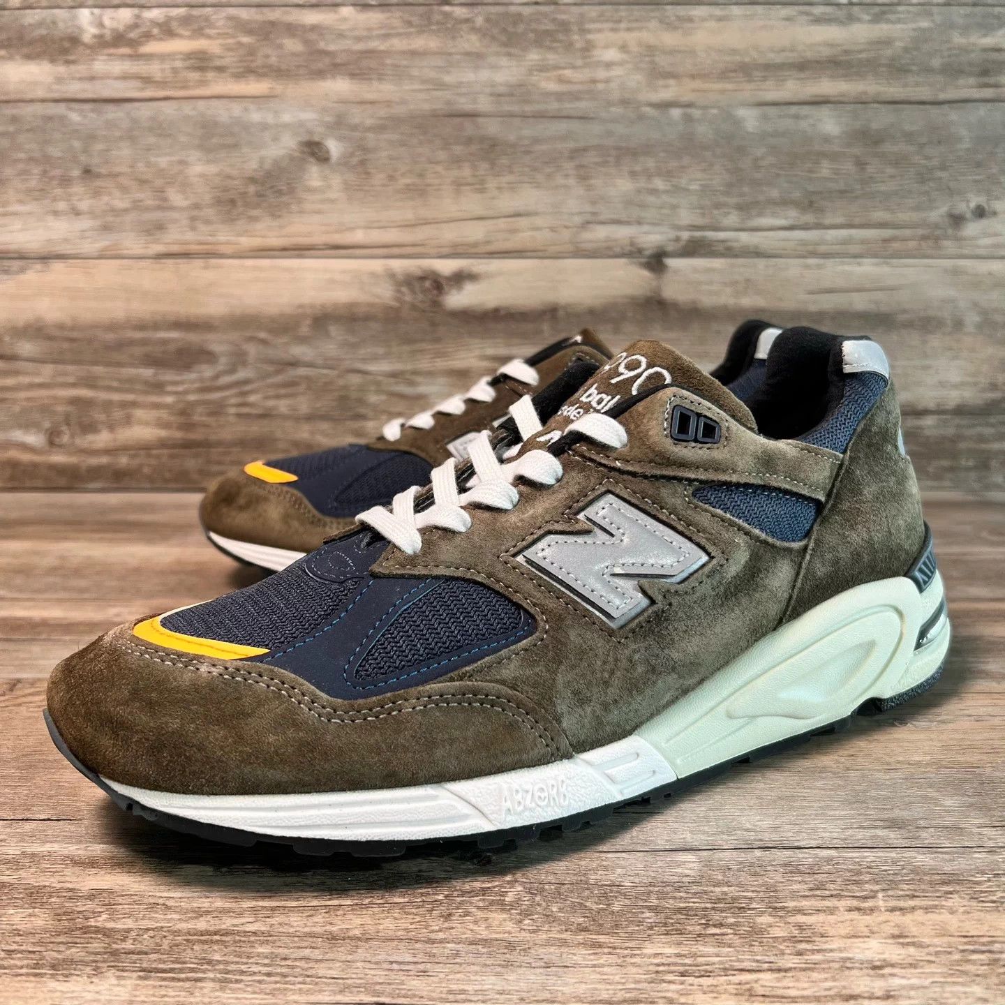 Madness MADNESS x NB 990v2 M990MS2 Olive/Tan Orange 44 Size US 10 / EU 43 - 1 Thumbnail
