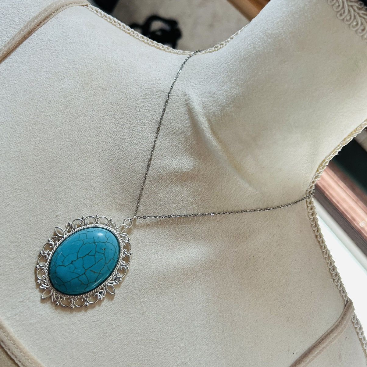 Handmade Handcrafted turquoise dyed howlite cabochon stone necklace Size ONE SIZE - 2 Thumbnail