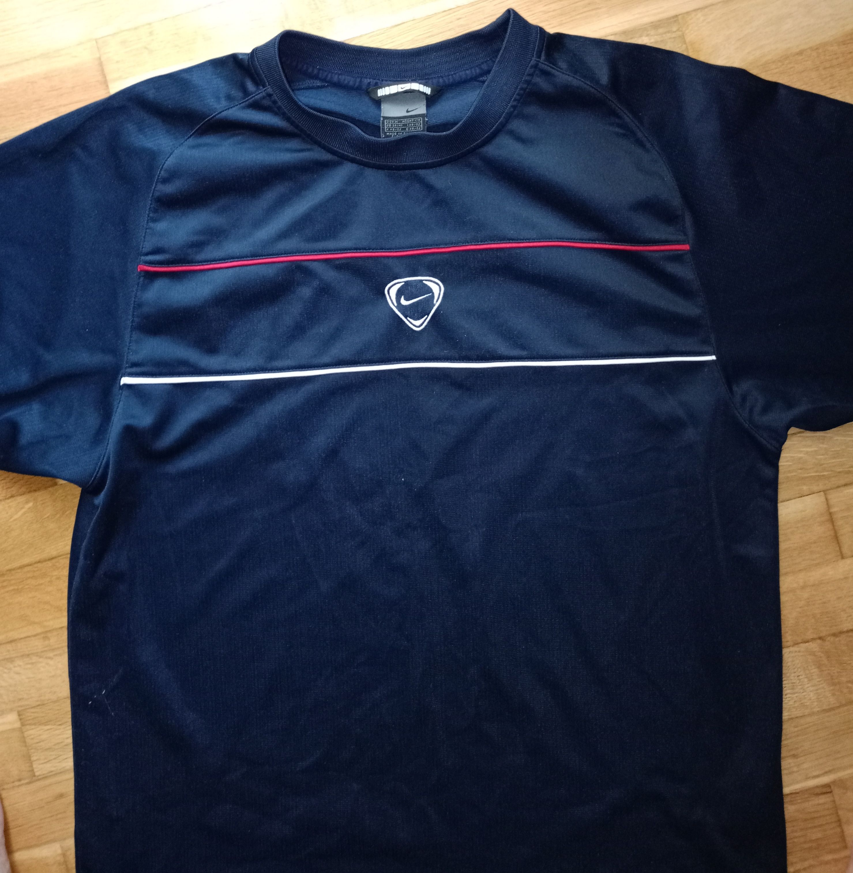Nike Retro Nike Y2K Crewneck Tee - Vintage Streetwear Essential Size US M / EU 48-50 / 2 - 2 Thumbnail