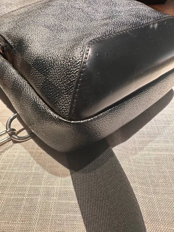 Louis Vuitton Louis Vuitton Bag Size ONE SIZE - 4 Thumbnail