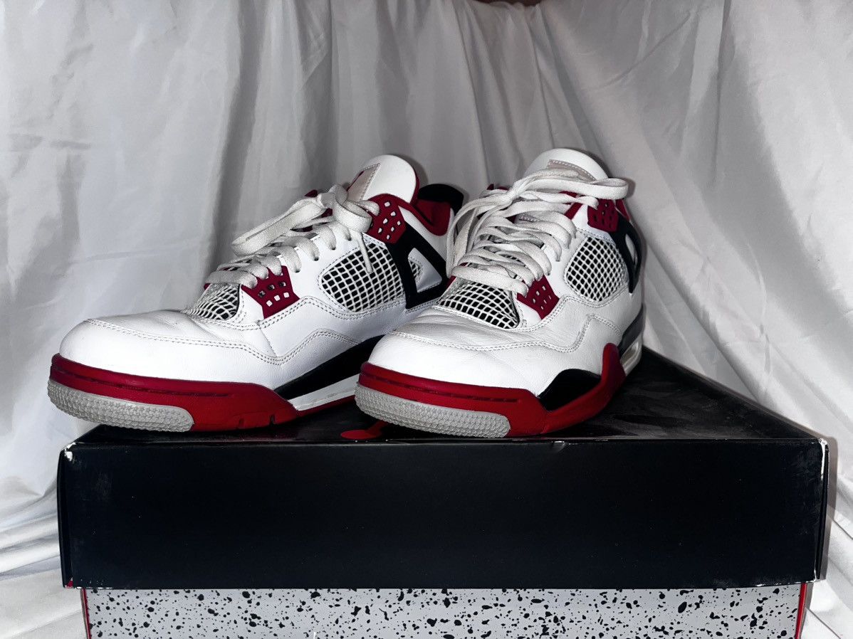 Jordan Brand Jordan Fire red 4’s Size US 10 / EU 43 - 1 Thumbnail