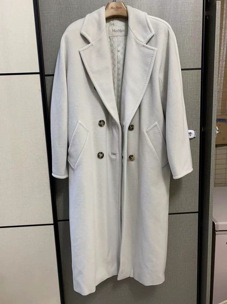 Max Mara Max Mara 101801 Coat, Glacier White Size M / US 6-8 / IT 42-44 - 1 Thumbnail