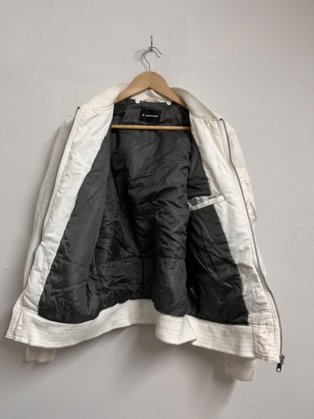 Airwalk 💥Airwalk Medium White Camouflage Bombers Flight Jackets Size US M / EU 48-50 / 2 - 11 Thumbnail