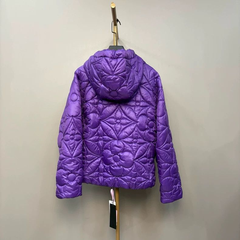 Louis Vuitton Louis Vuitton Three-flower embossed purple hooded jacket 2 Size US M / EU 48-50 / 2 - 2 Thumbnail