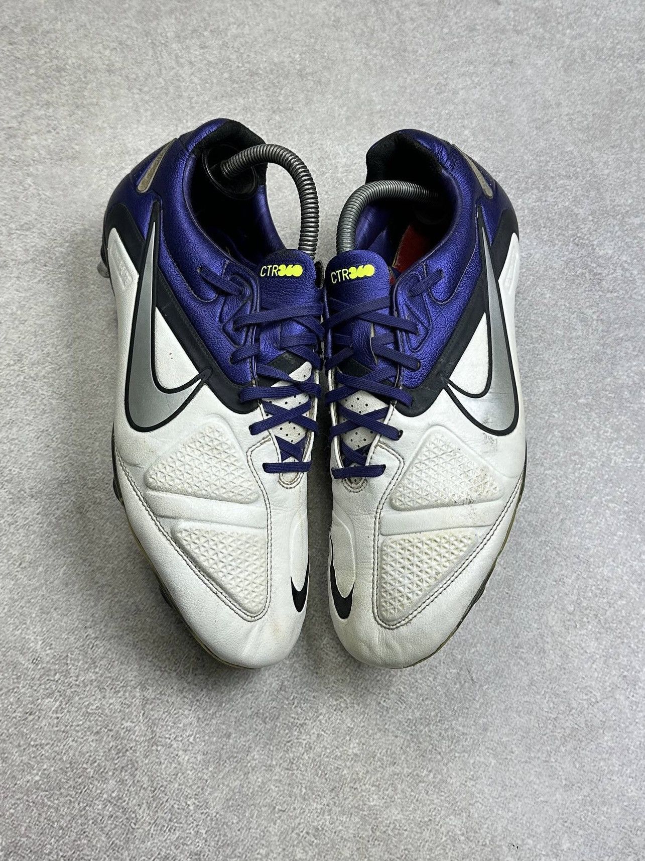 Nike Vintage Nike Kanga Lite Soccer Cleats Us 10 Size US 9 / EU 42 - 1 Thumbnail