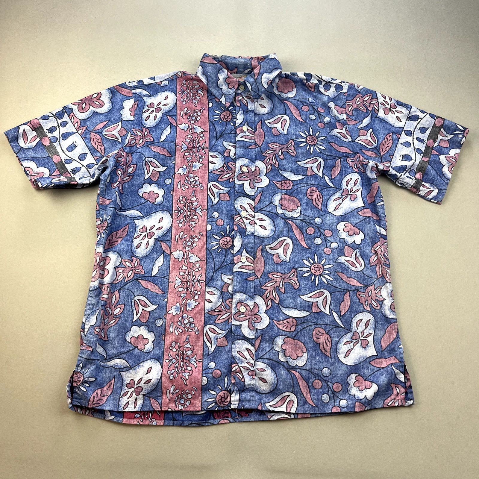 Bundle of 8 Mens L and authentic in XL Reyn Spooner Short Sleeve Hawaiian Shirts