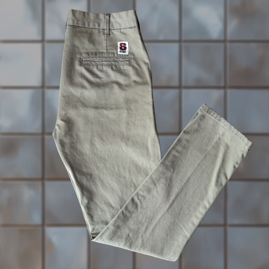 Vintage VINTAGE Stussy Chino Pants 30 Khaki Minimalist Streetwear Los Angeles Skater Pants mens Regular Straight Beige Cotton 5-Pocket Logo Garm Cord? Size US 30 / EU 46 - 1 Thumbnail