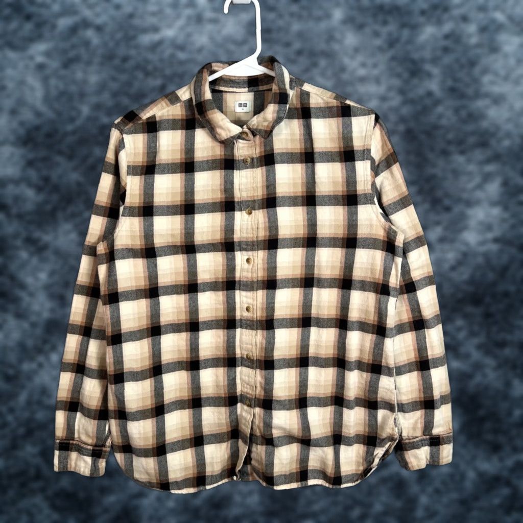 Uniqlo Uniqlo Womens Plaid Long Sleeve Shirt M Beige Black Size M / US 6-8 / IT 42-44 - 1 Thumbnail