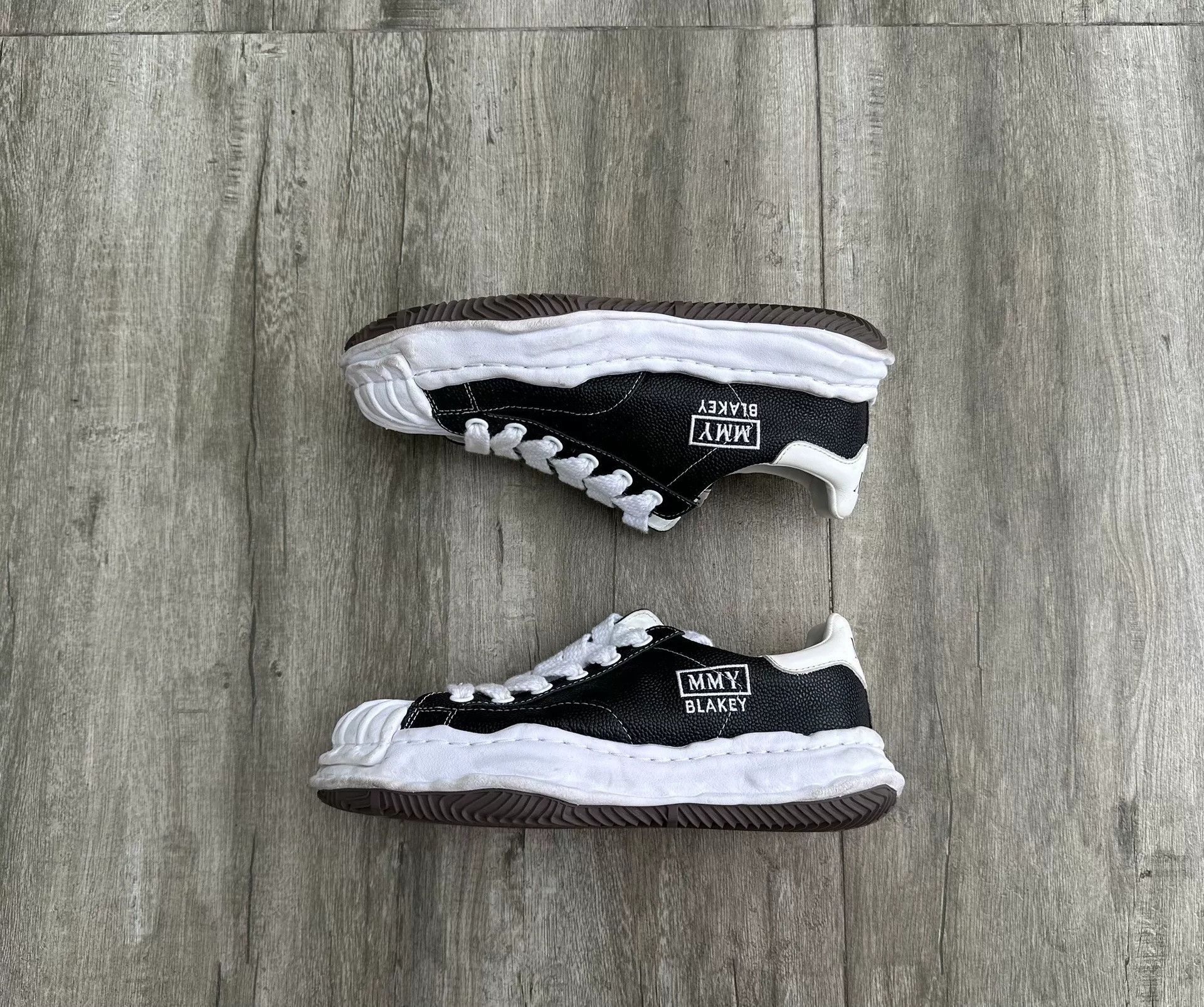 Maison MIHARA YASUHIRO MIHARA YASUHIRO Blakey Leather Low-Top Sneakers Size US 8 / EU 41 - 1 Thumbnail