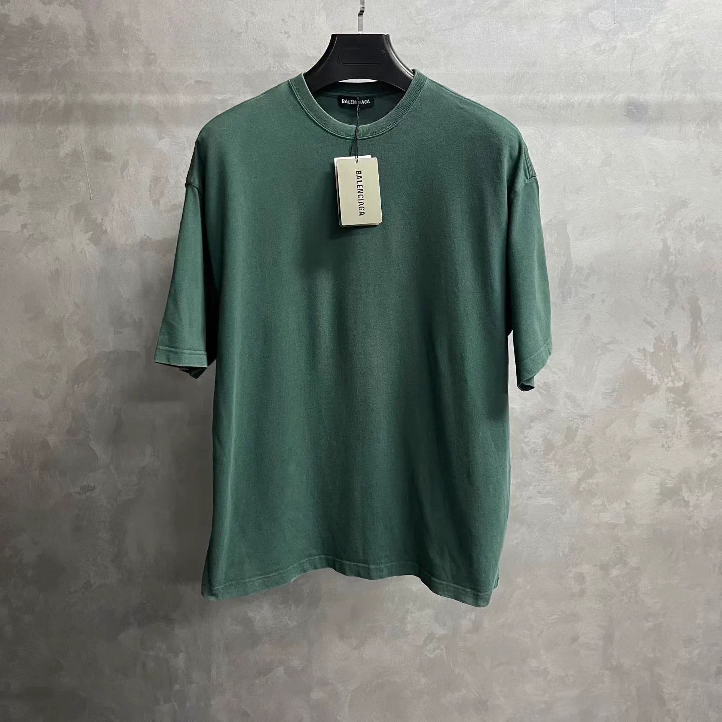 Balenciaga Balenciaga Green Logo Print Dropped Shoulder Tee S Size US S / EU 44-46 / 1 - 1 Thumbnail