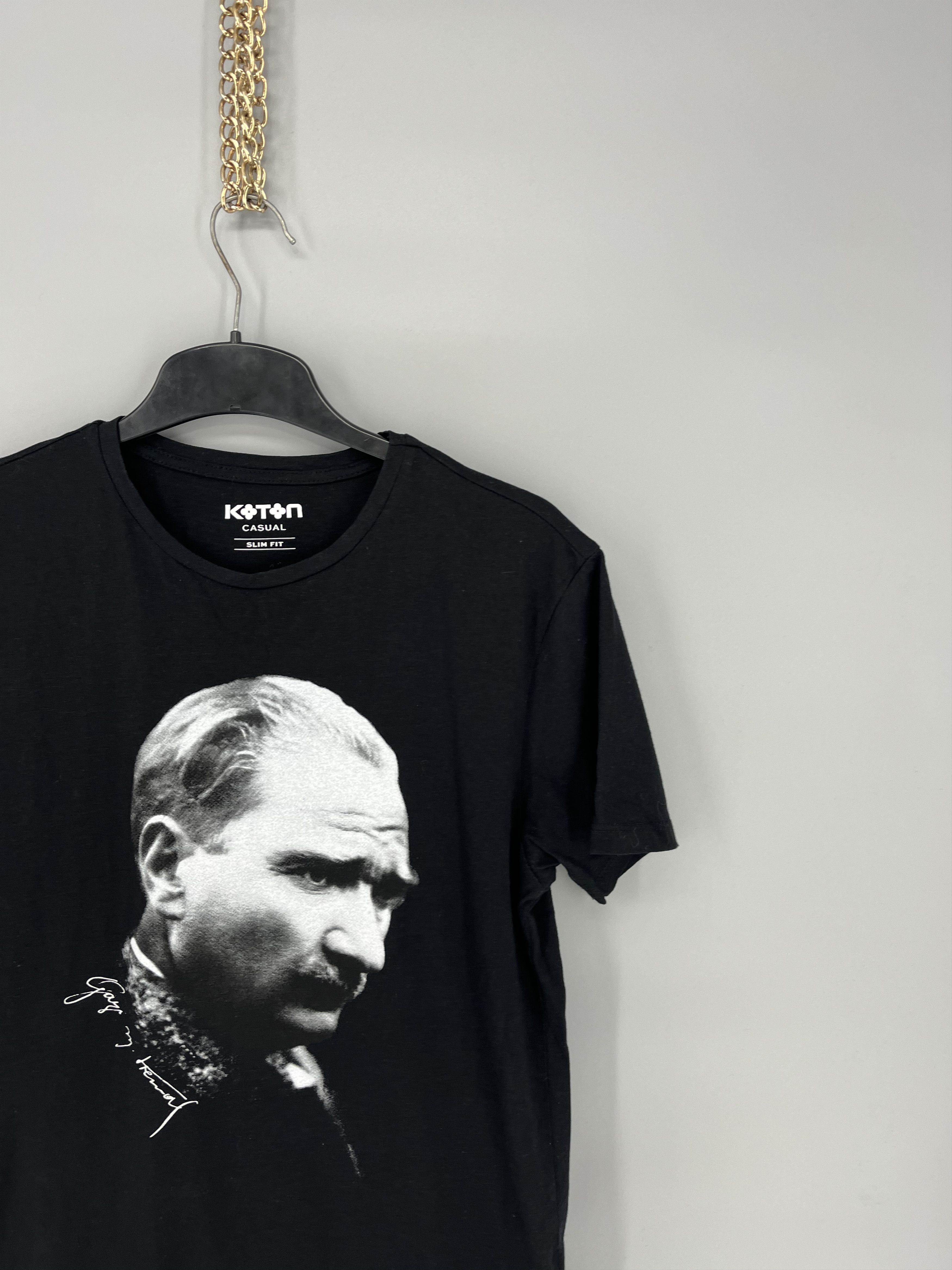 Band Tees Vintage Y2K Mustafa Kemal Atatürk Turkey President Size US M / EU 48-50 / 2 - 5 Thumbnail