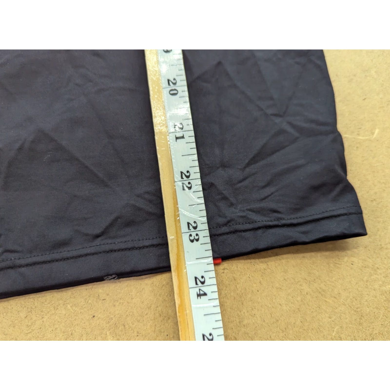 2XU 2XU Mens Jersey Size S Sports Track Gym Running Power Compression Black T-Shirt Size US S / EU 44-46 / 1 - 3 Thumbnail